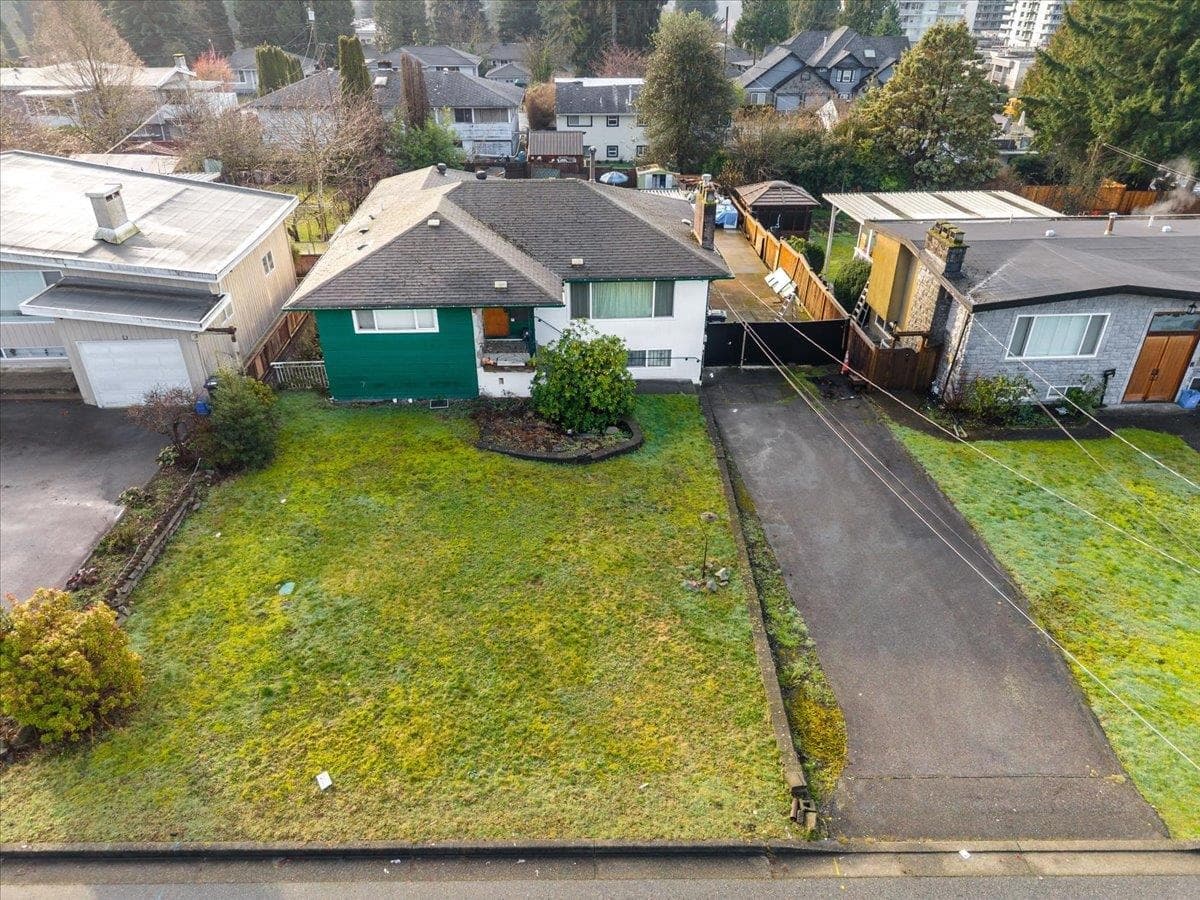 518 Appian Way, Coquitlam, V3J 2A5 — photo 2