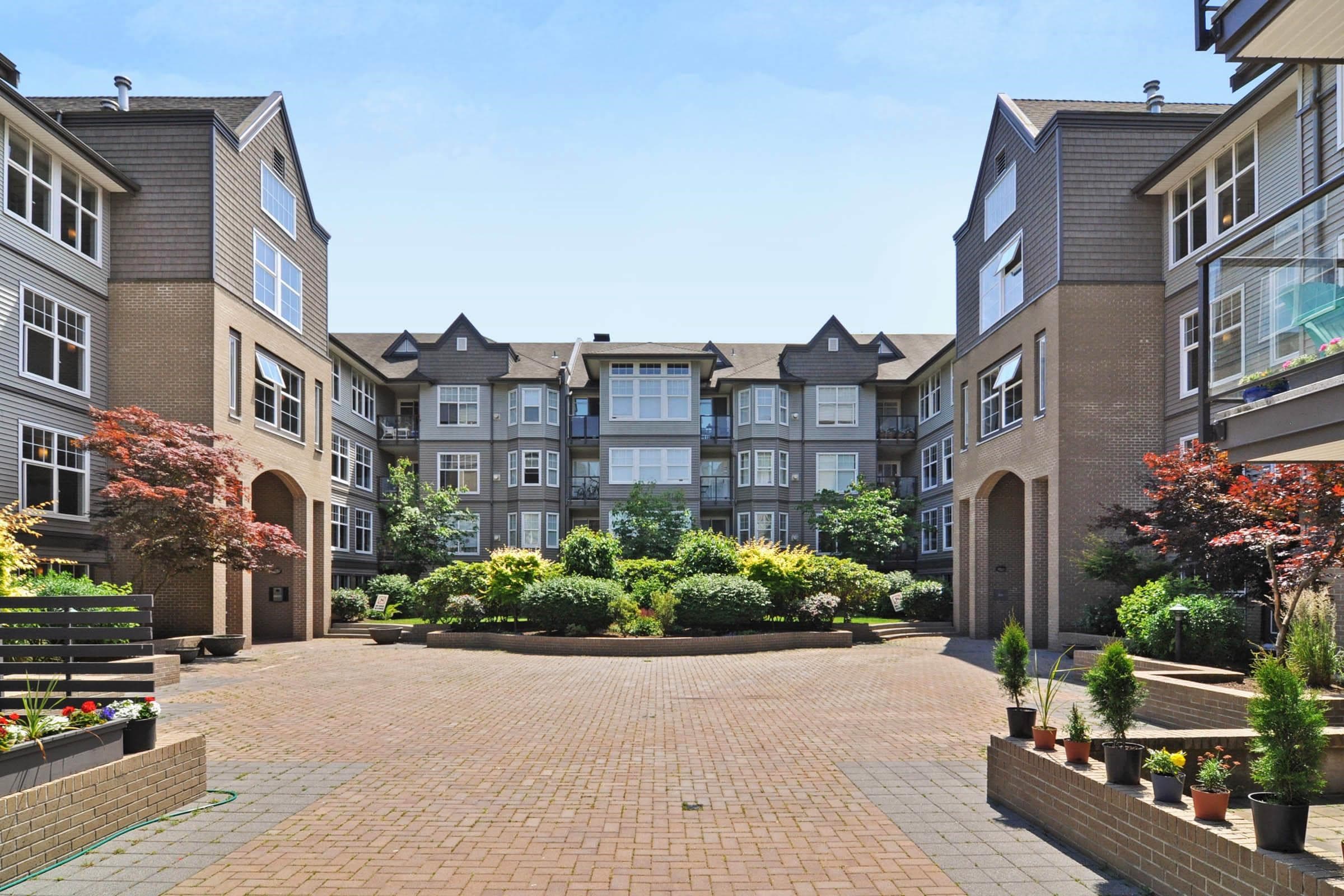 204 - 20200 56 Avenue, Langley, V3A 8S1 — photo 1