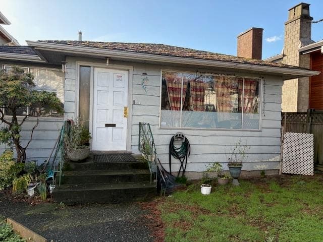 76 W 62nd Avenue, Vancouver, V5X 2E1 — photo 1
