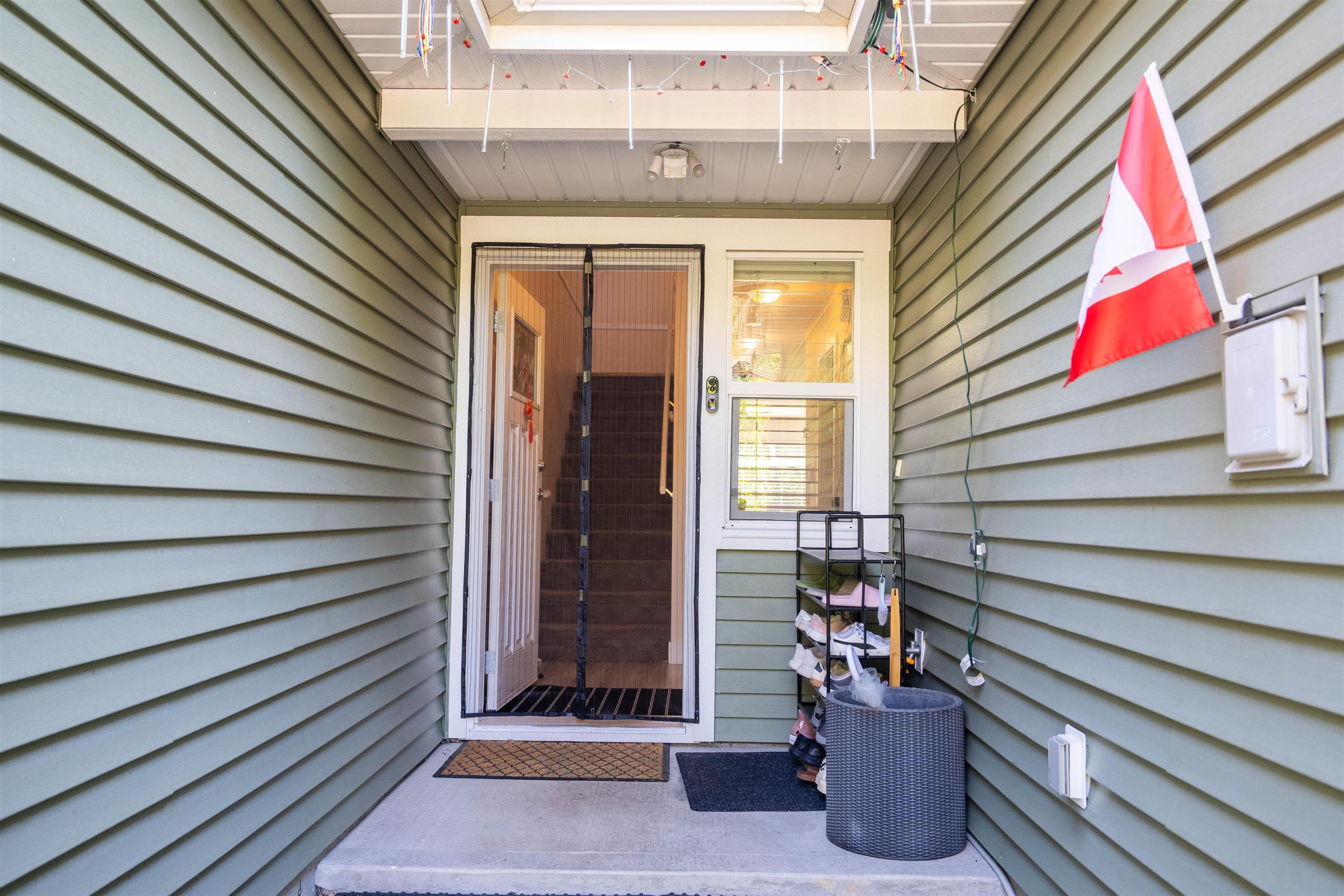3 - 624 Shaw Road, Gibsons, V0N 1V8 — photo 2