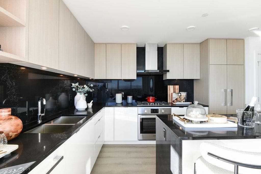 1803 - 4988 Bennett Street, Burnaby, V5H 0L1 — photo 1