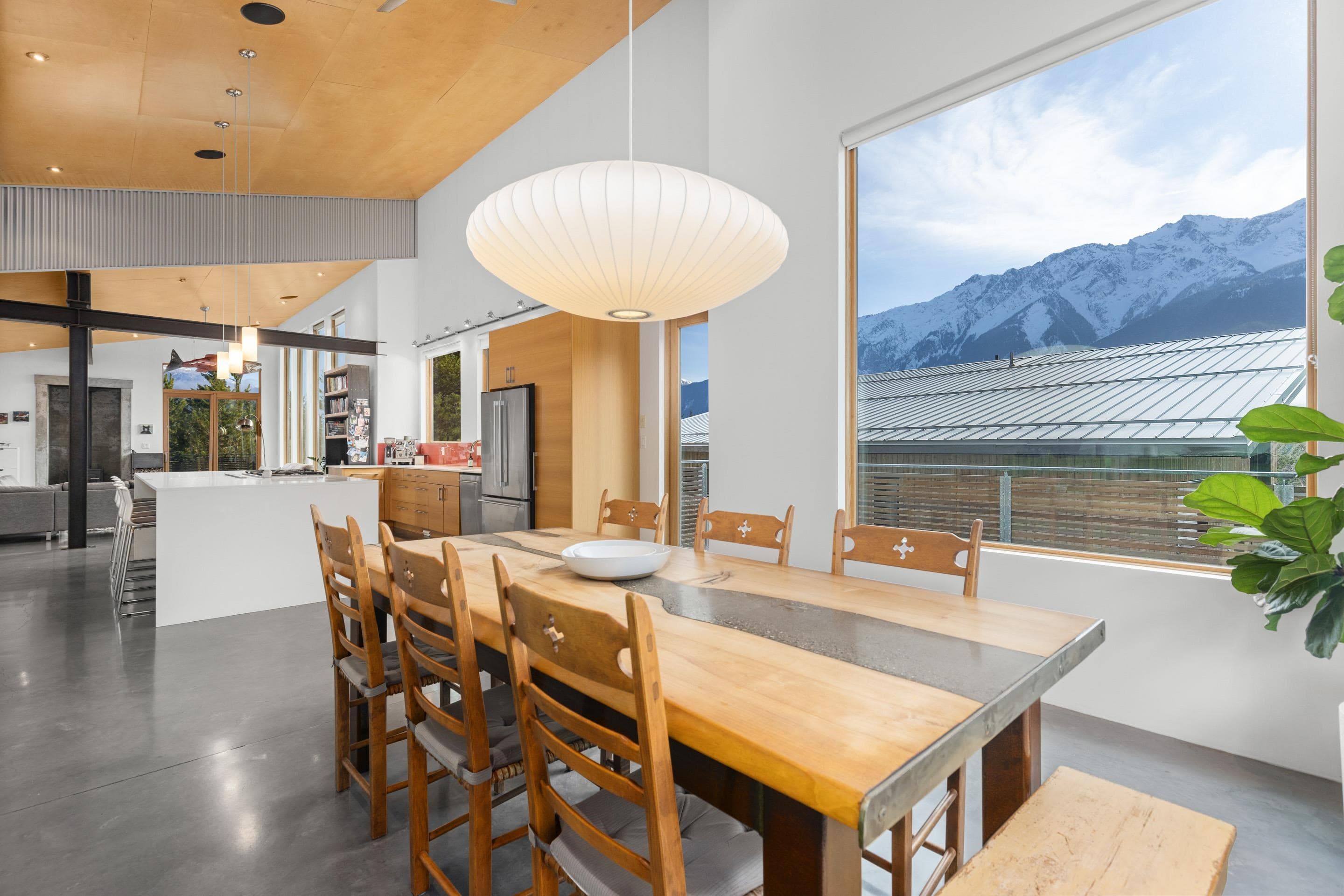 7465 Dogwood Street, Pemberton, V0N 2L0 — photo 3