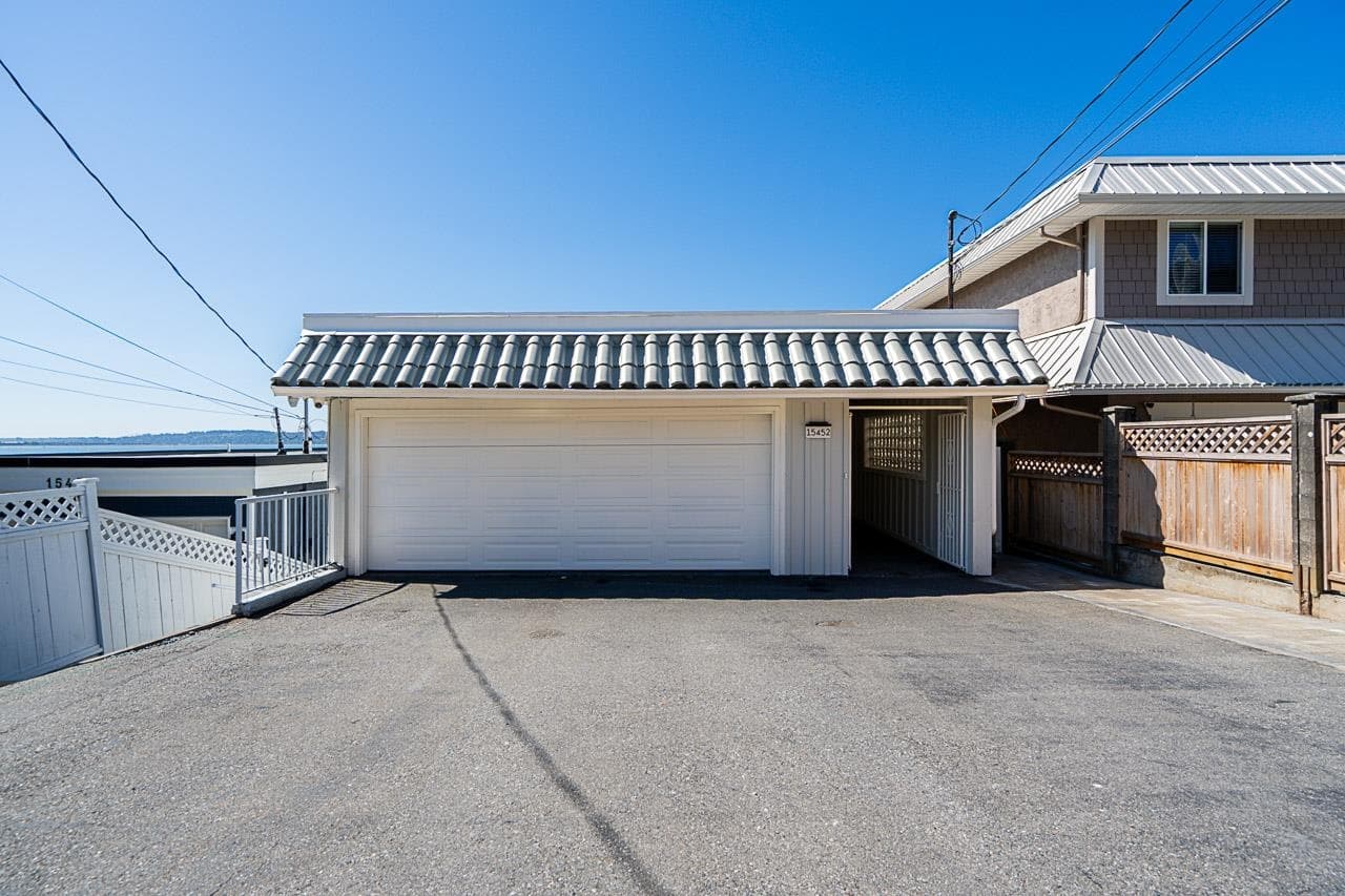 15452 Victoria Avenue, White Rock, V4B 1H3 — photo 3