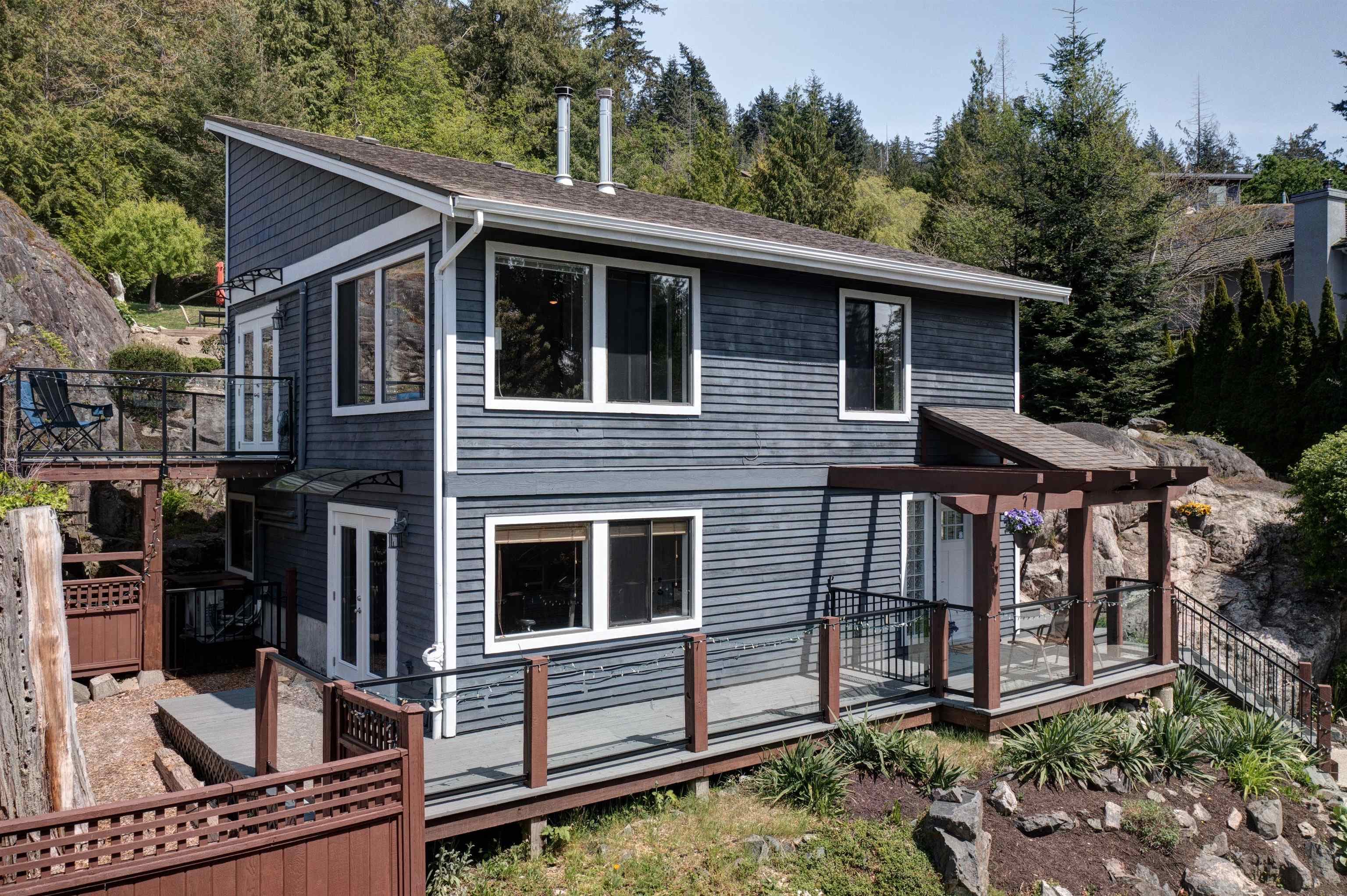 8362 Redrooffs Road, Halfmoon Bay, V7Z 1E5 — photo 5