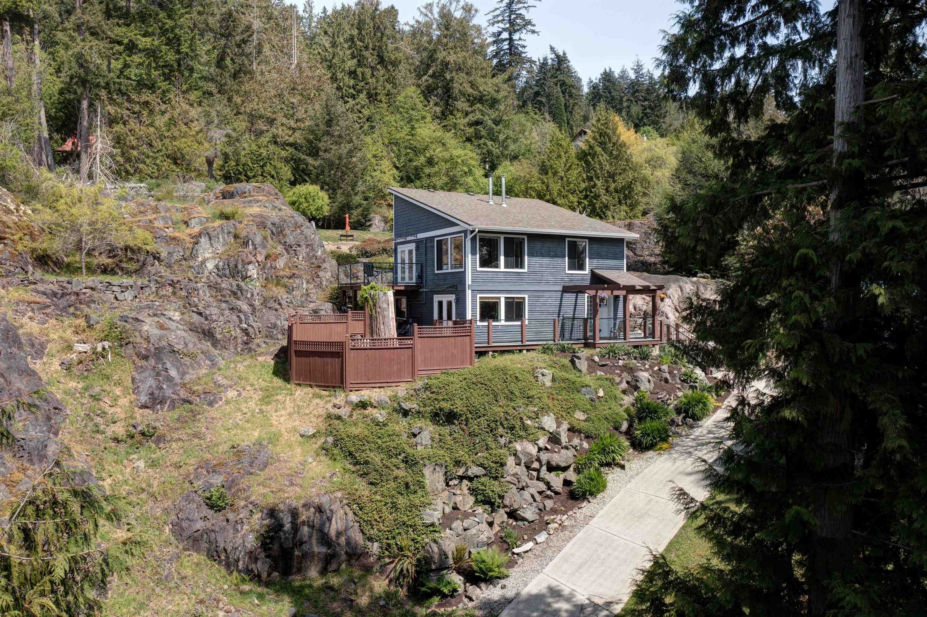 8362 Redrooffs Road, Halfmoon Bay, V7Z 1E5 — photo 4