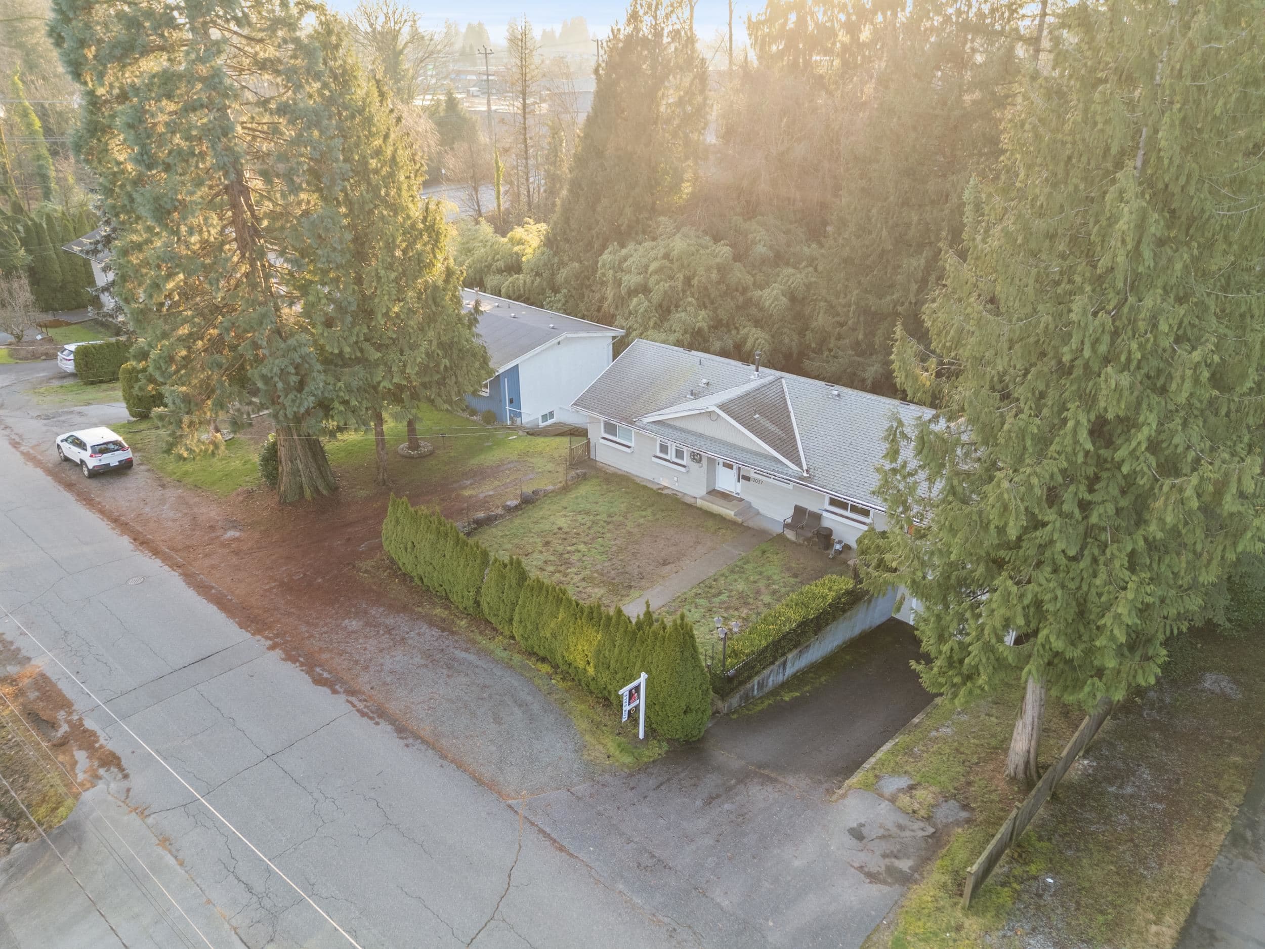 12037 208 Street, Maple Ridge, V2X 4W9 — photo 4