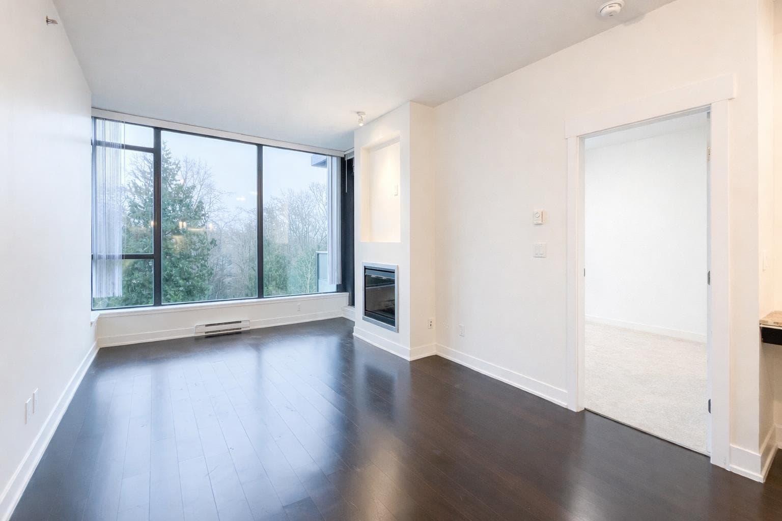 905 - 7088 18th Avenue, Burnaby, V3N 0A2 — photo 2