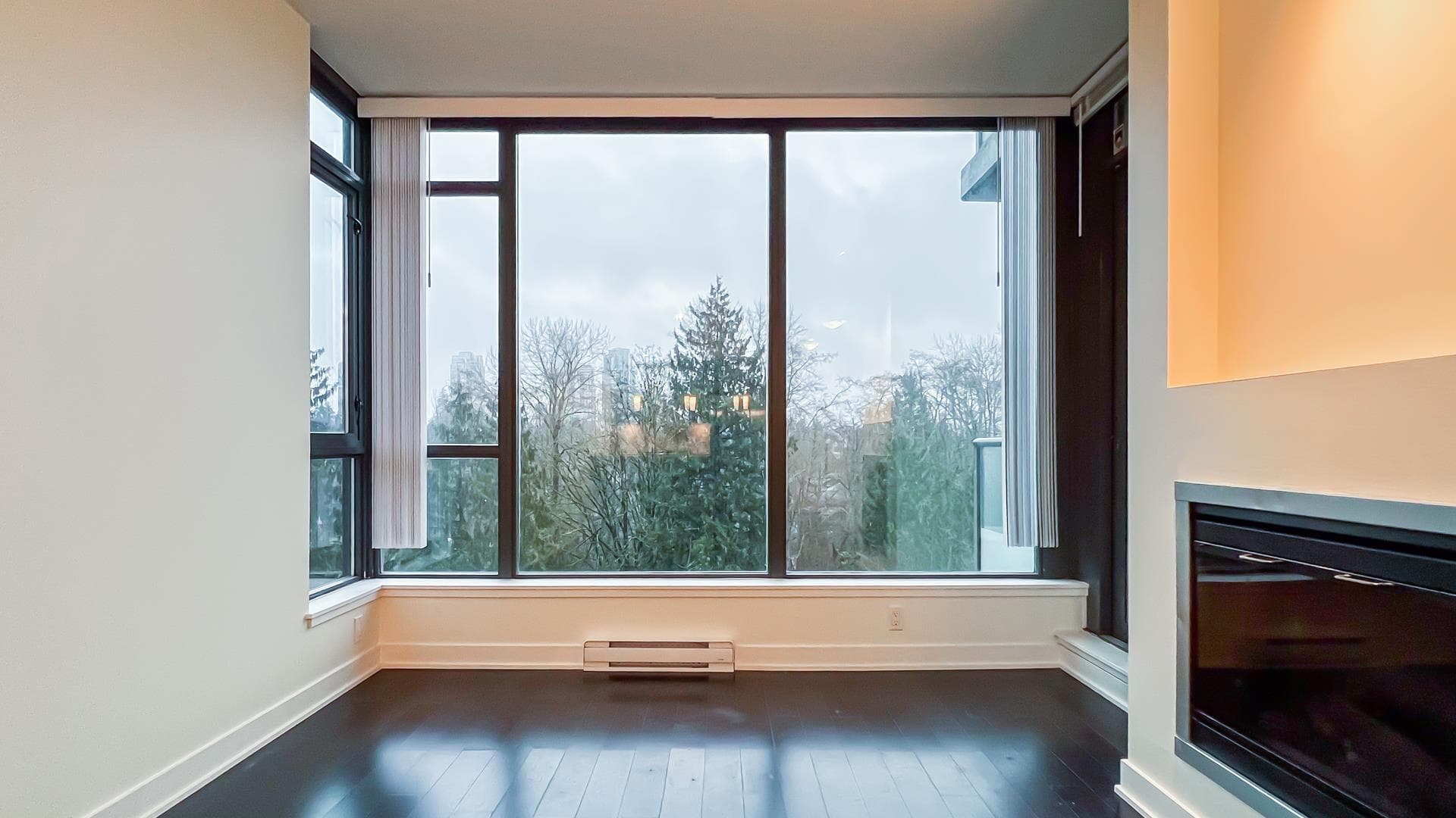 905 - 7088 18th Avenue, Burnaby, V3N 0A2 — photo 3