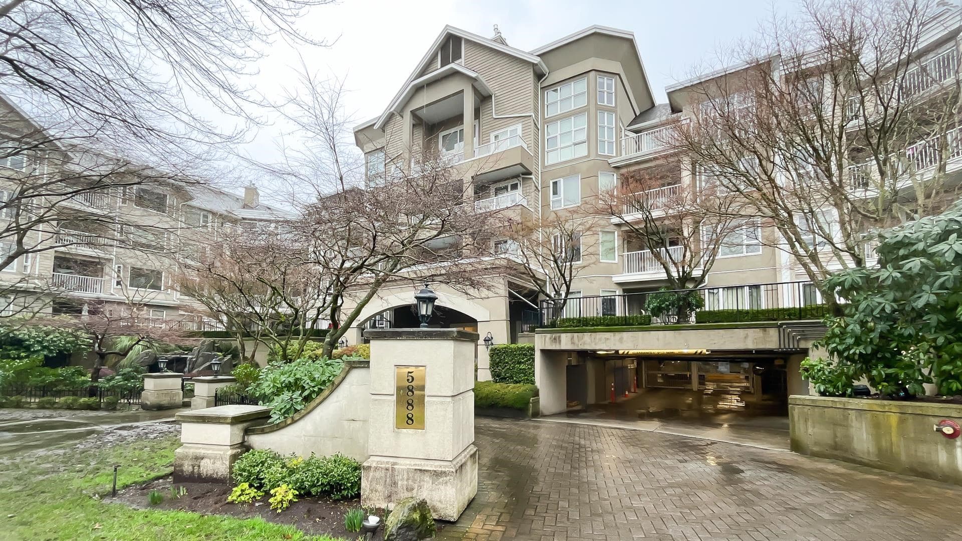 425 - 5888 Dover Crescent, Richmond, V7C 5R9 — photo 1