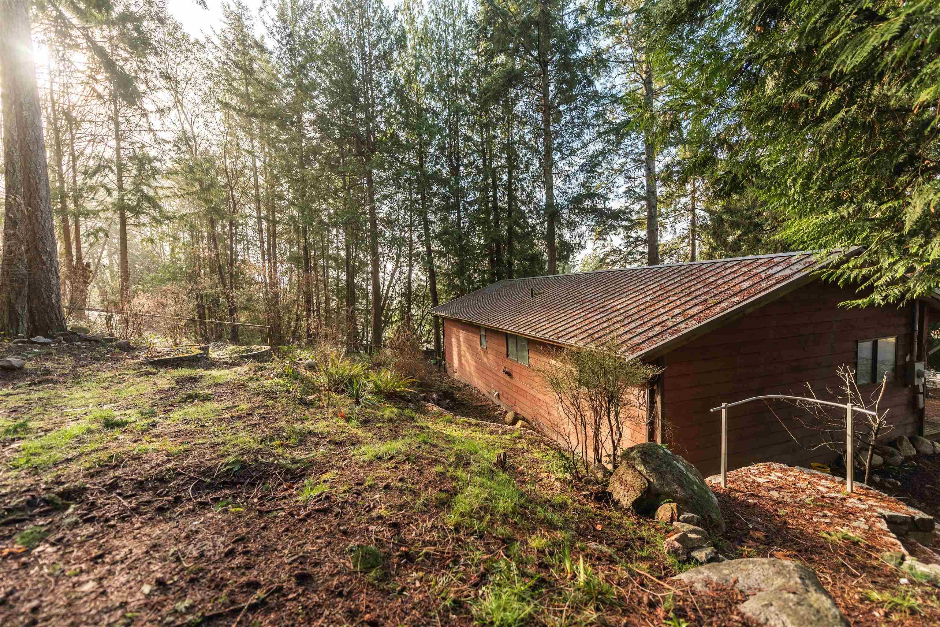 12928 Jesse Road, Madeira Park, V0N 2H1 — photo 3