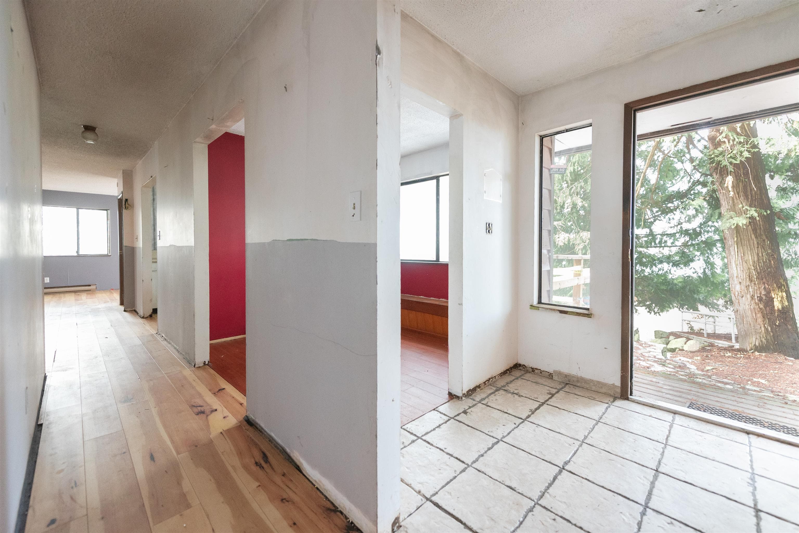 12928 Jesse Road, Madeira Park, V0N 2H1 — photo 4