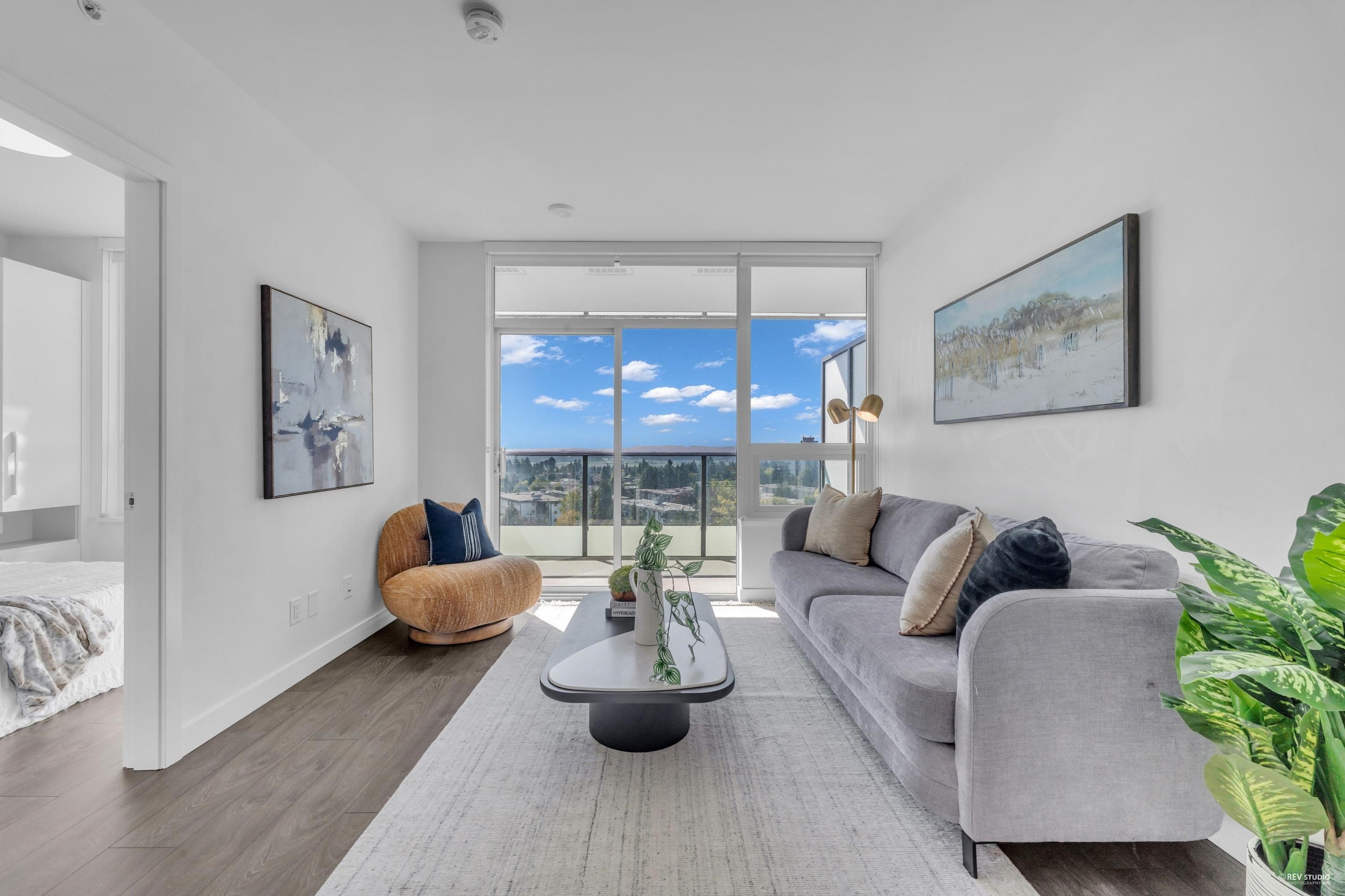 1105 - 6463 Silver Avenue, Burnaby, V5H 0K4 — photo 1