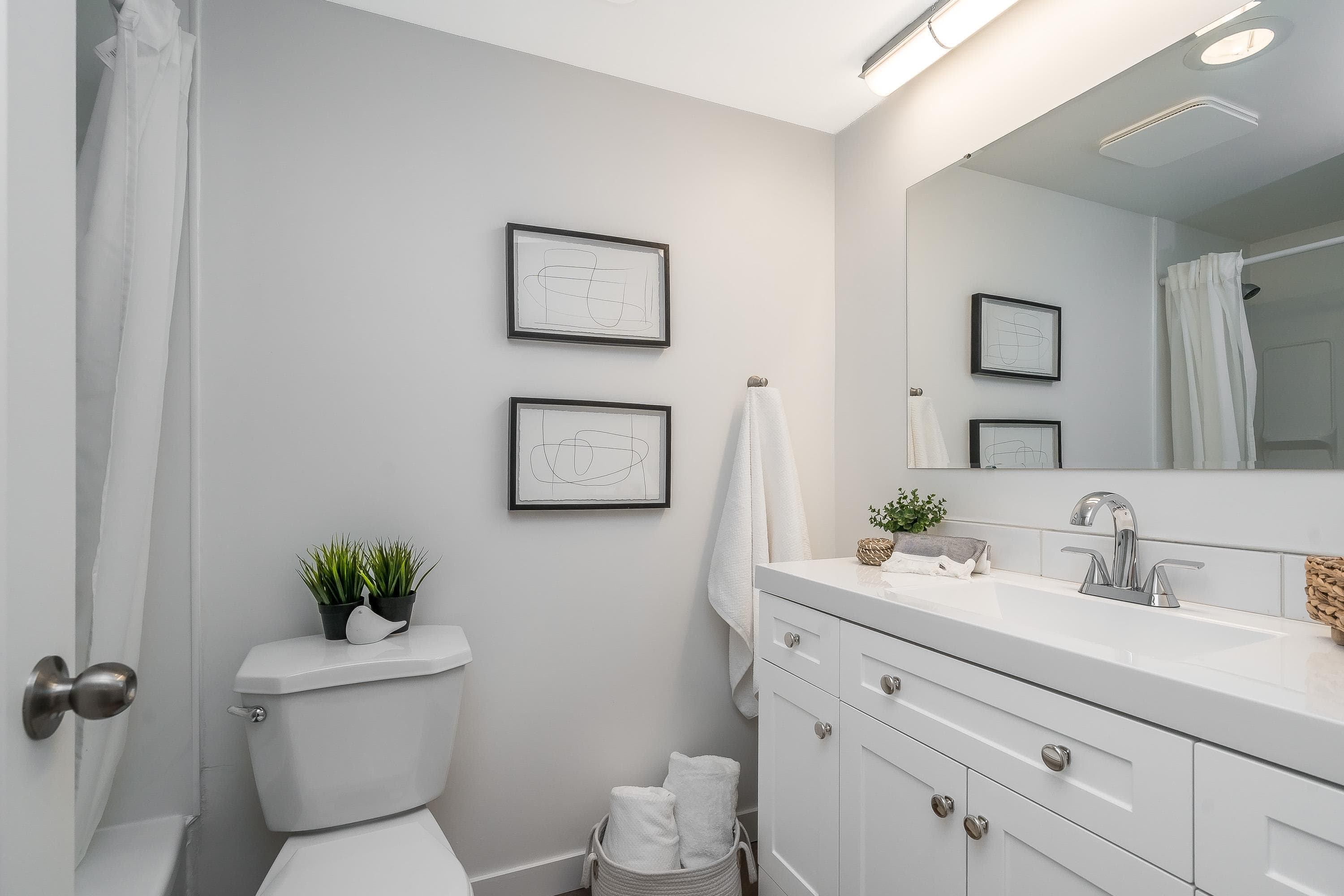 110 - 15020 North Bluff Road, White Rock, V4B 5A4 — photo 5