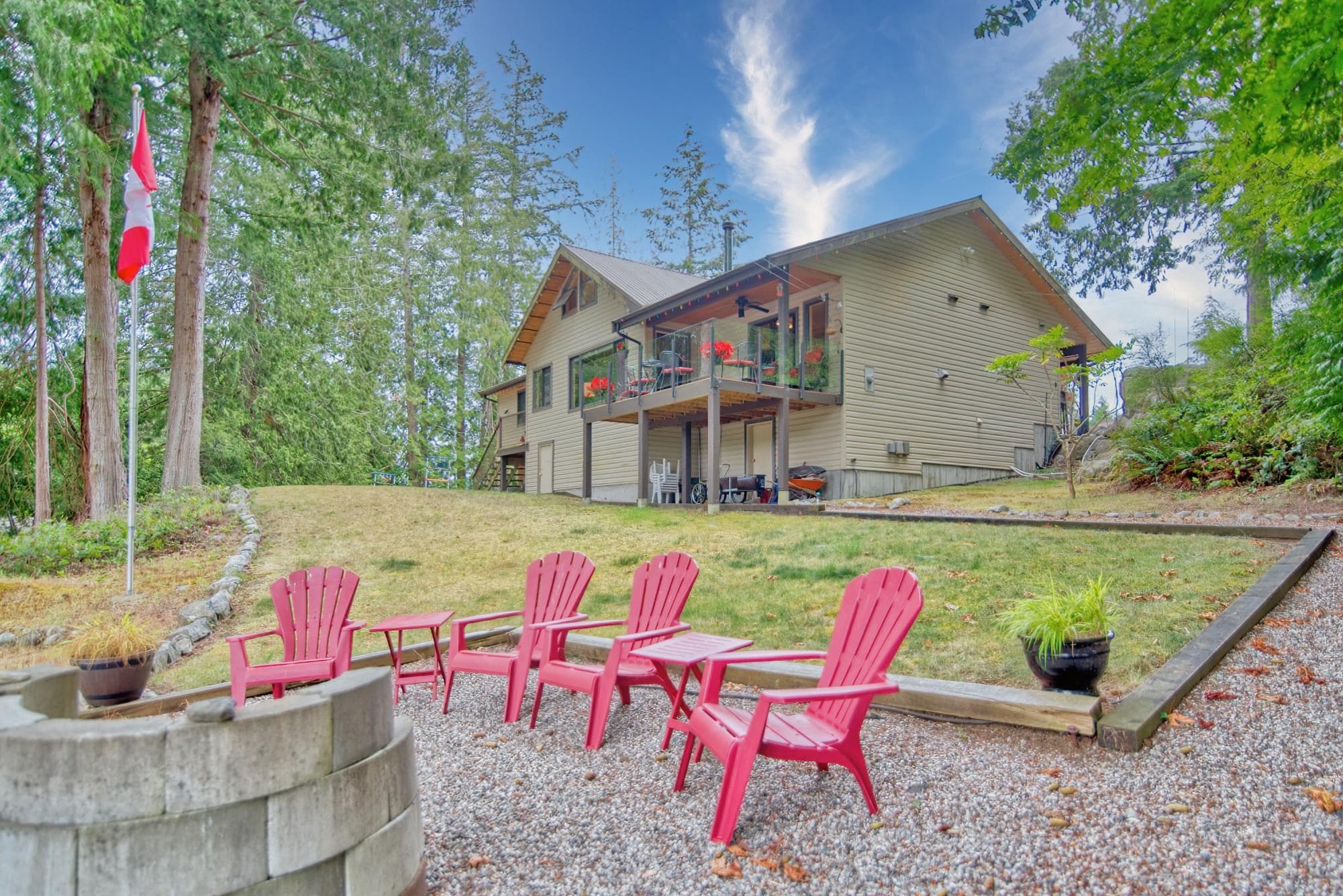 4546 Sinclair Bay Road, Garden Bay, V0N 1S1 — photo 1