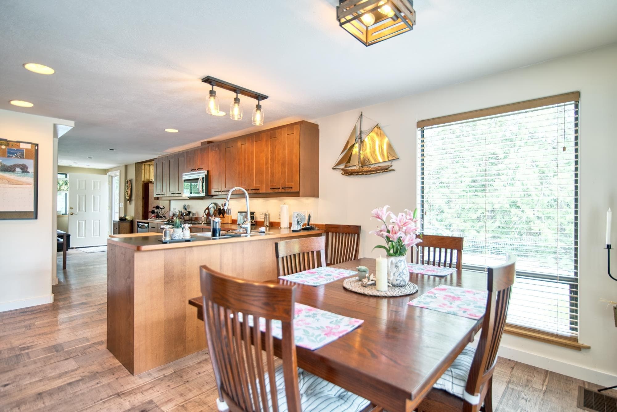 4546 Sinclair Bay Road, Garden Bay, V0N 1S1 — photo 5