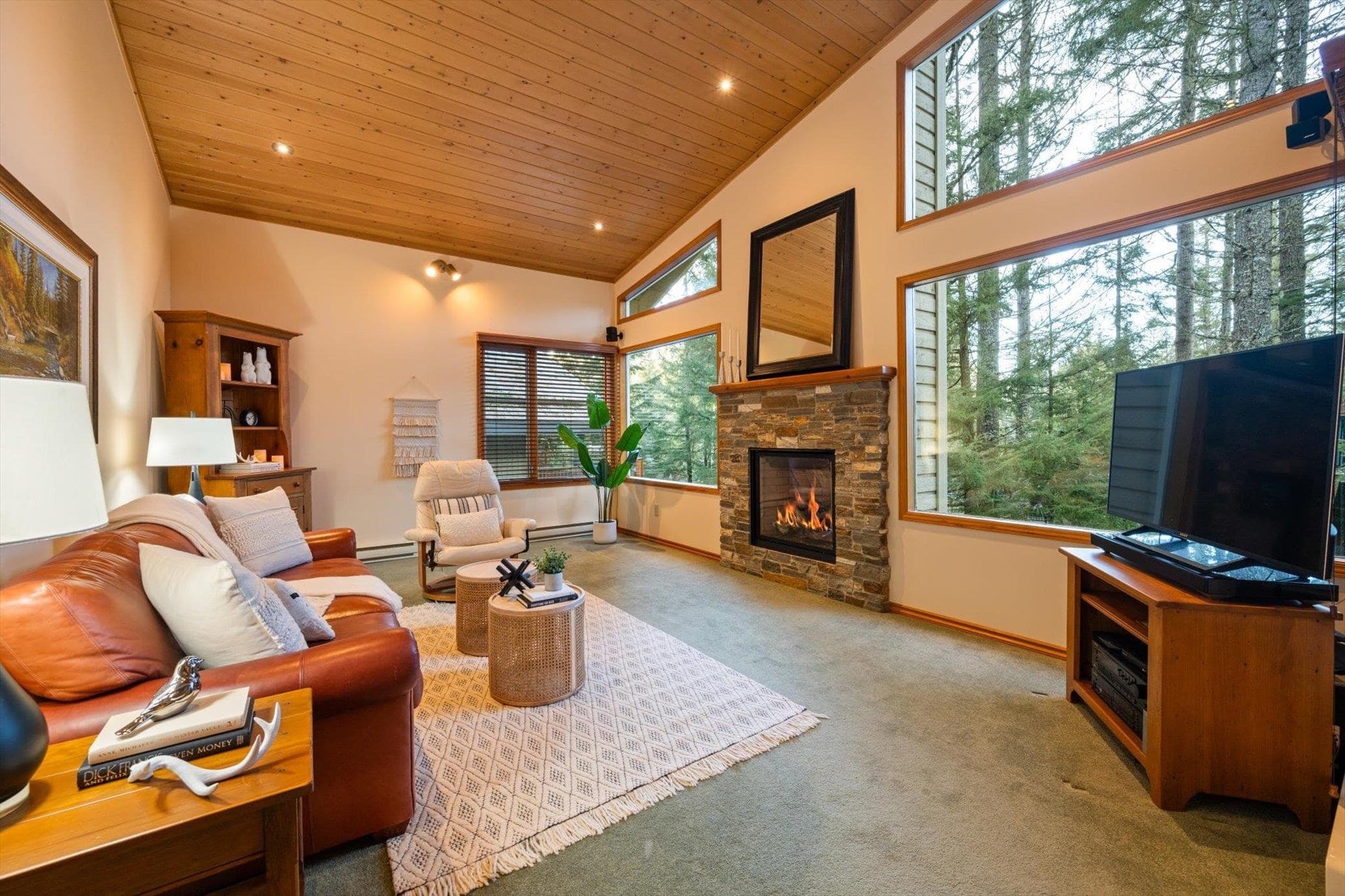 3205 Arbutus Drive, Whistler, V8E 0B8 — photo 1
