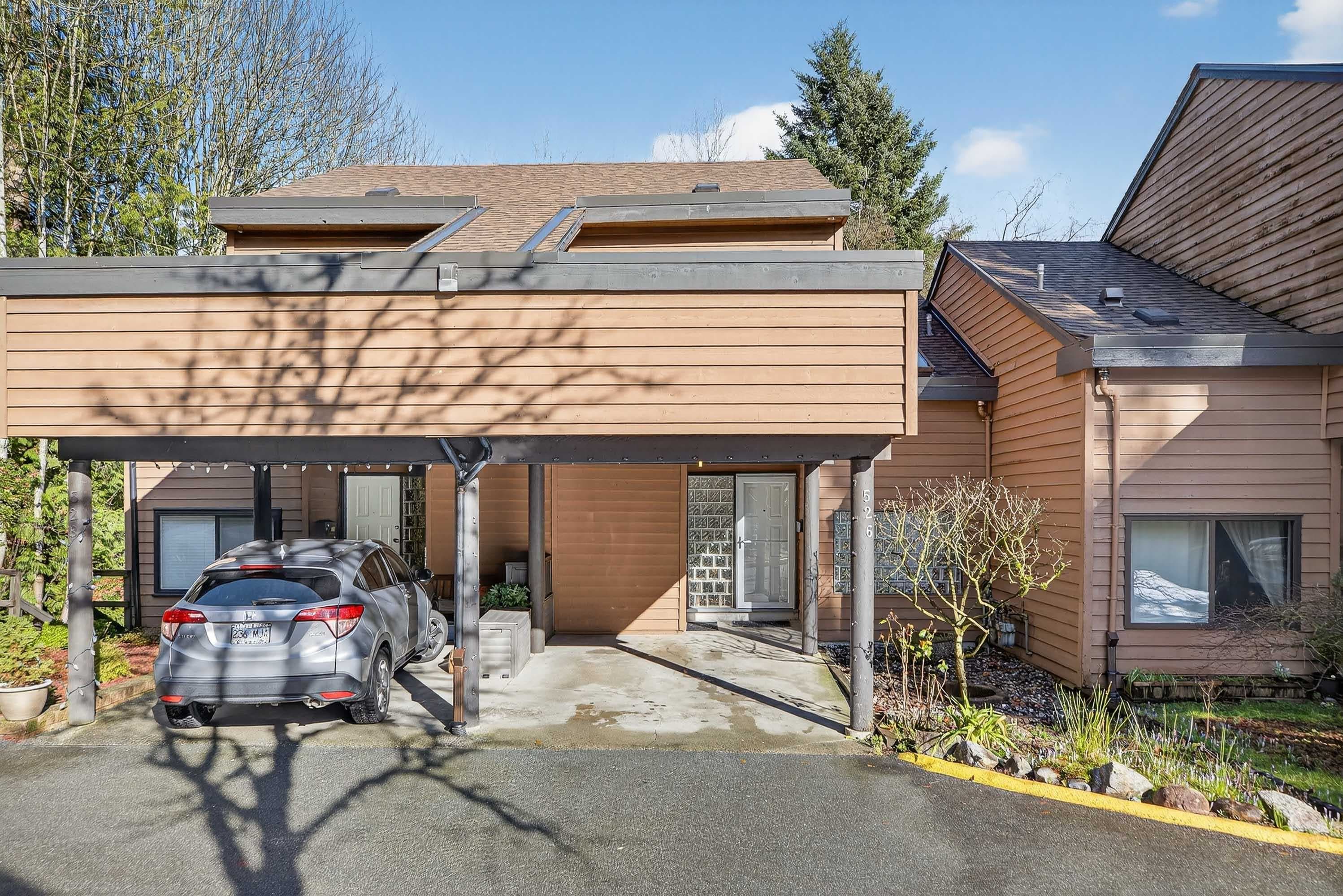 526 Cardiff Way, Port Moody, V3H 3T1 — photo 2