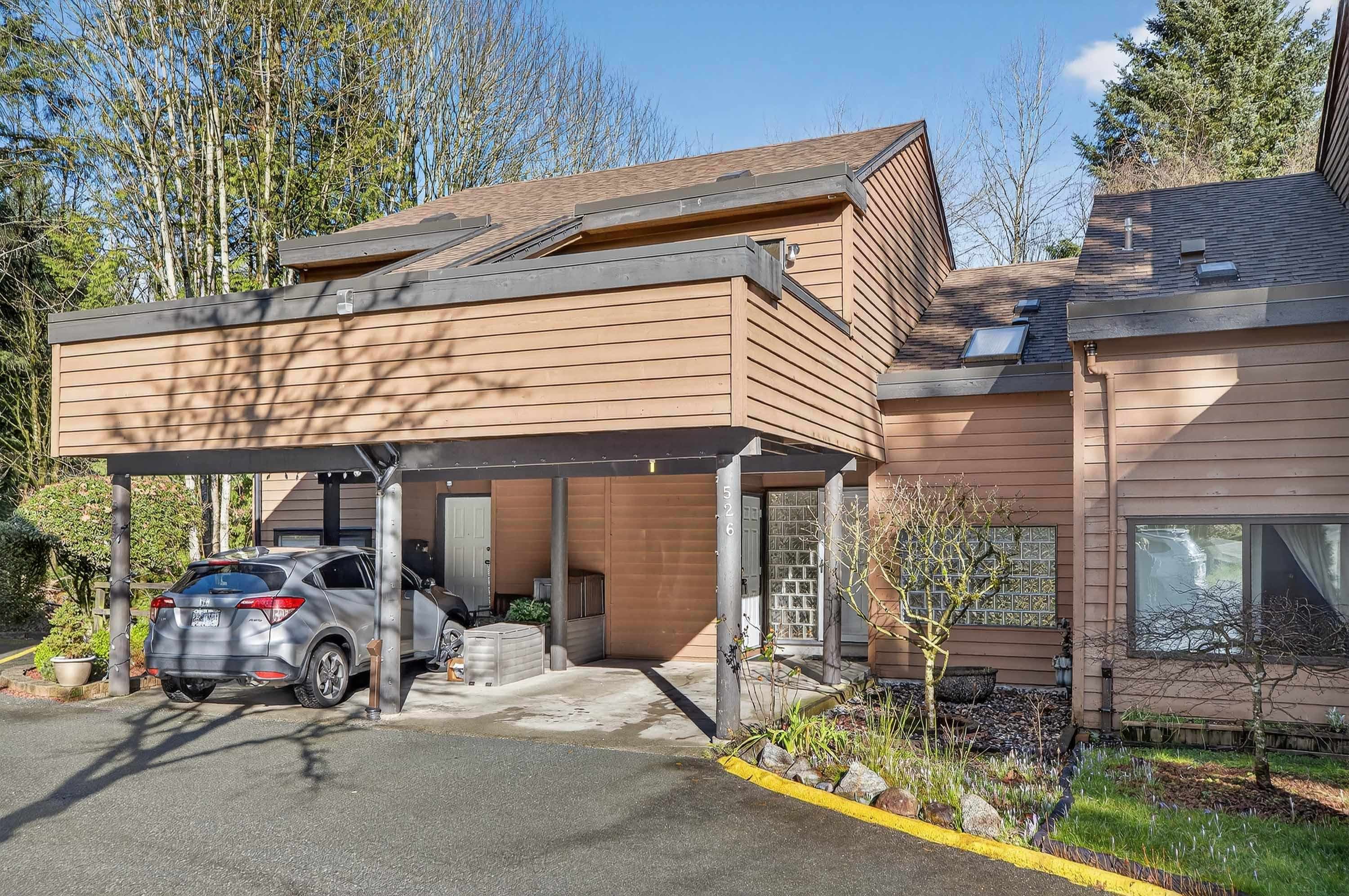 526 Cardiff Way, Port Moody, V3H 3T1 — photo 1