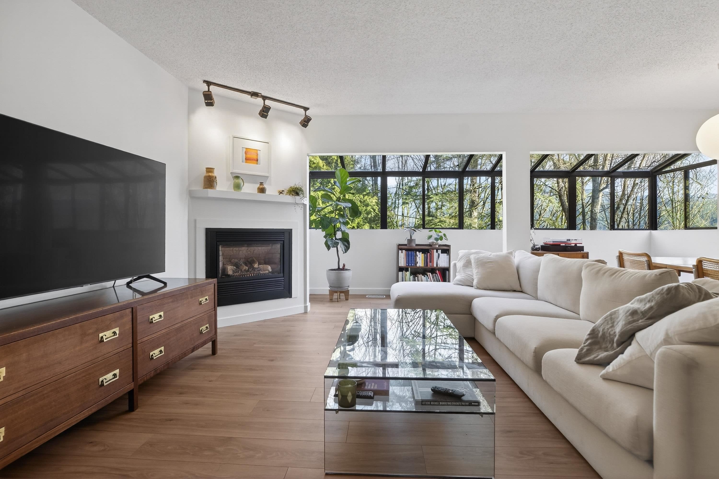 526 Cardiff Way, Port Moody, V3H 3T1 — photo 5