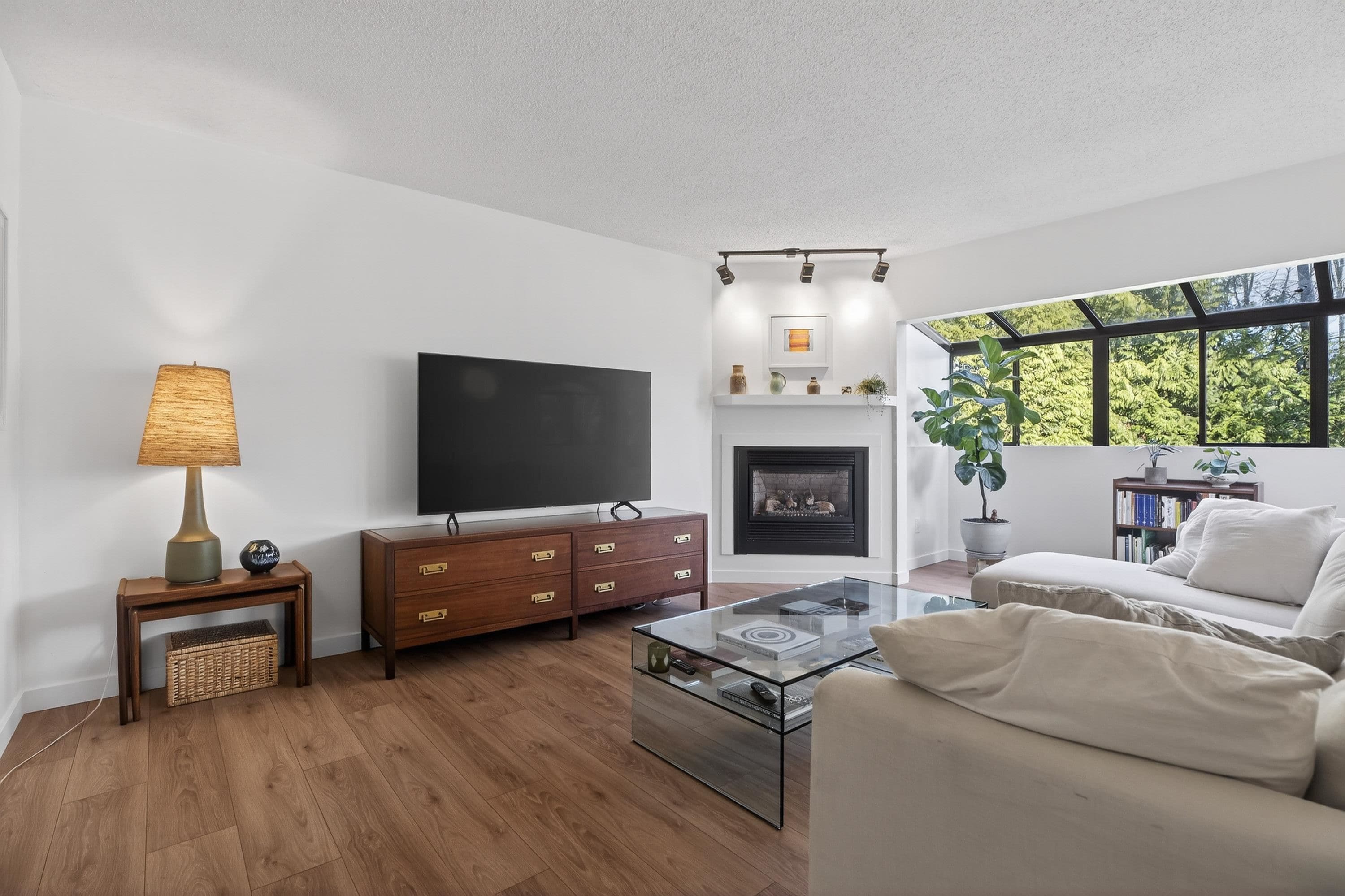 526 Cardiff Way, Port Moody, V3H 3T1 — photo 4