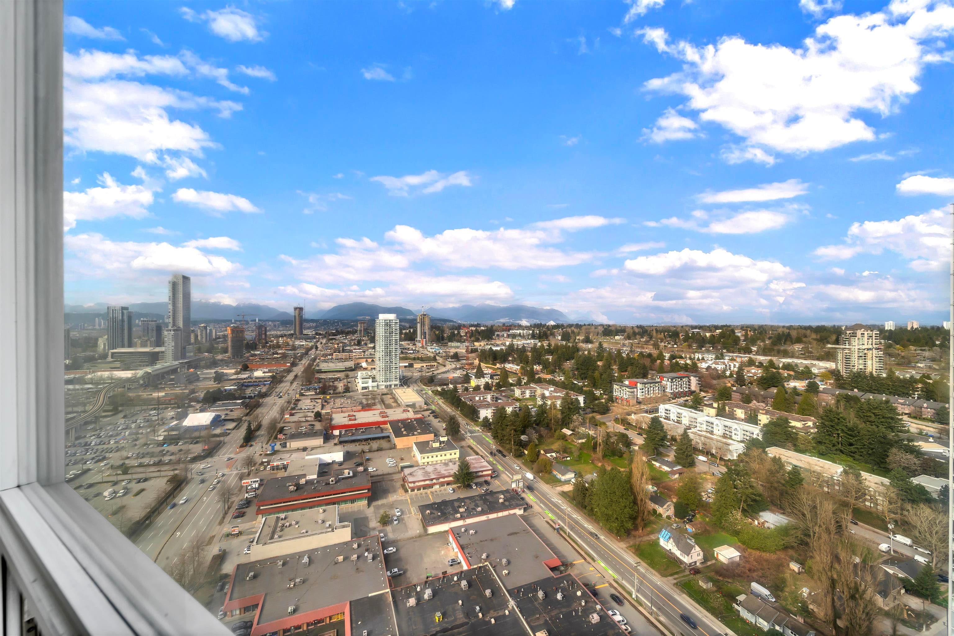 3306 - 13618 100 Avenue, Surrey, V3T 0A8 — photo 2