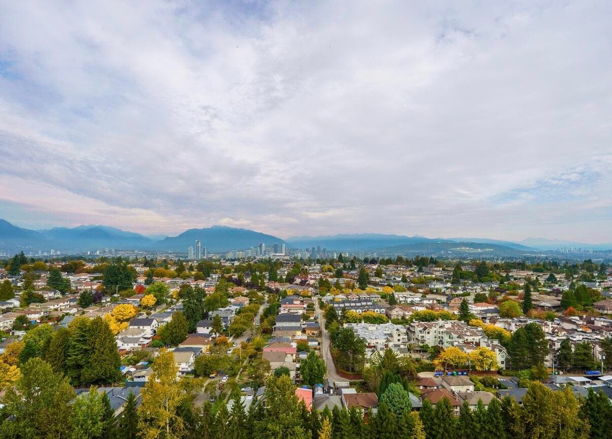 2409 - 3663 Crowley Drive, Vancouver, V5R 6H4 — photo 2