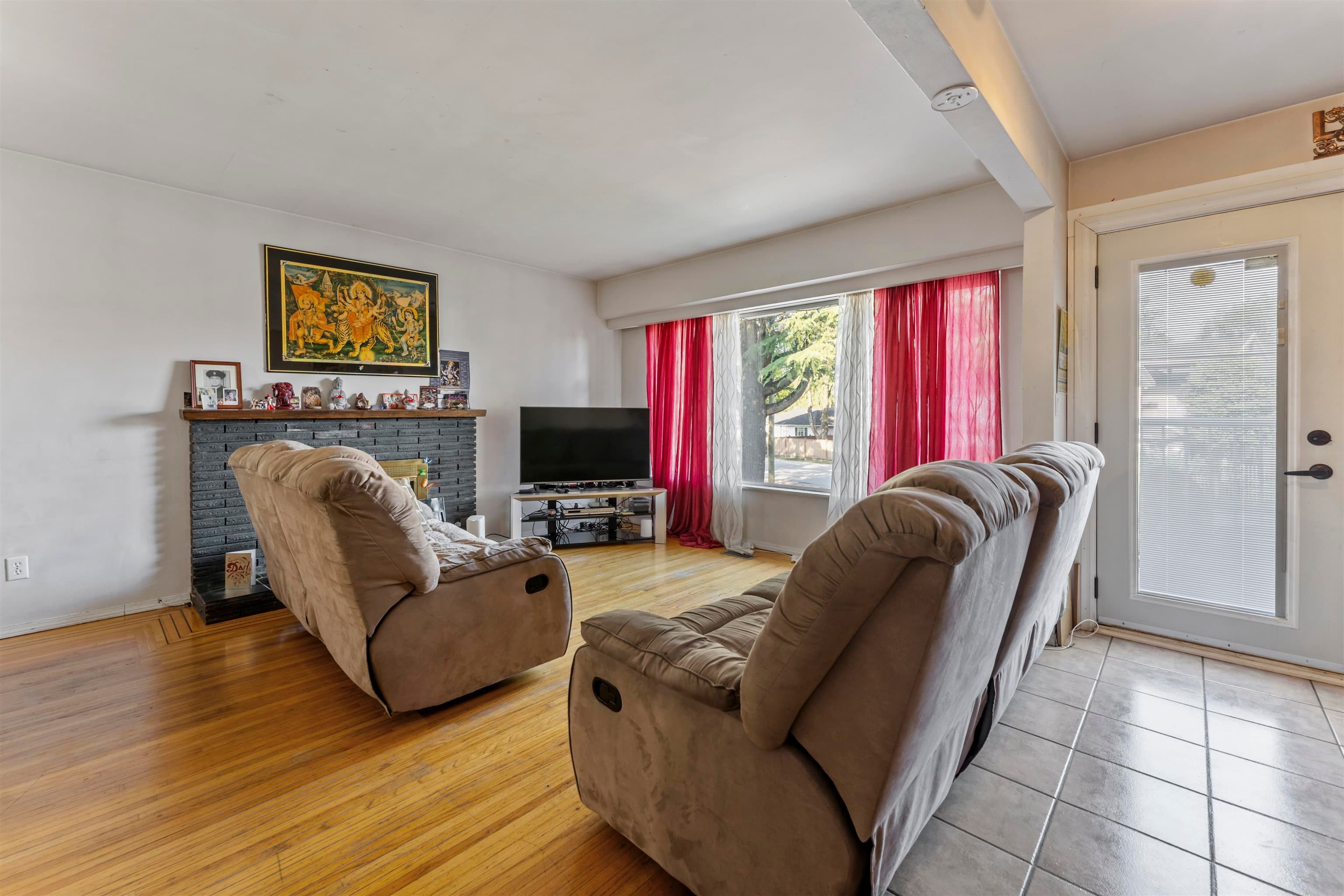 9761 124a Street, Surrey, V3V 4W2 — photo 4