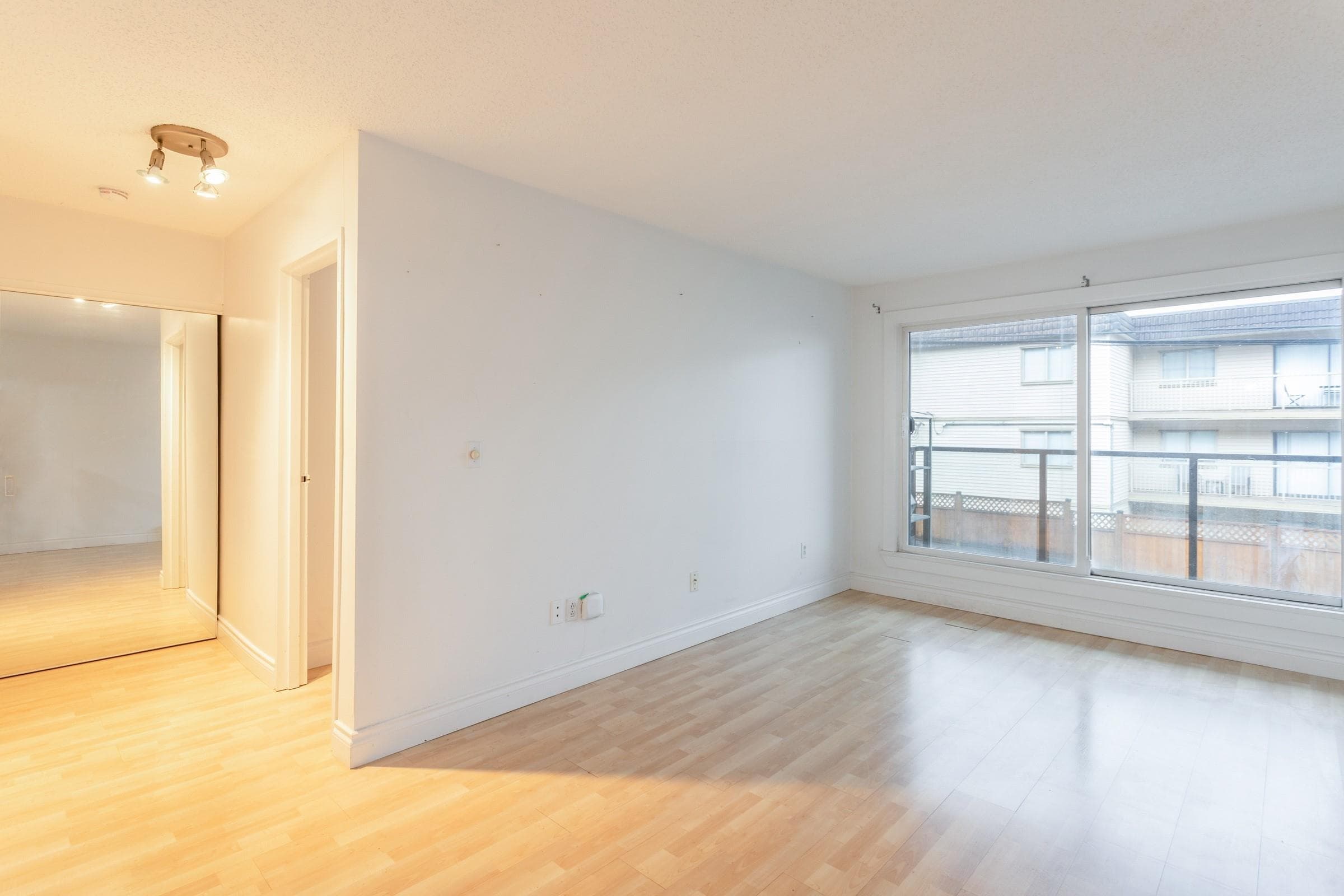 112 - 240 Mahon Avenue, North Vancouver, V7M 3H4 — photo 5