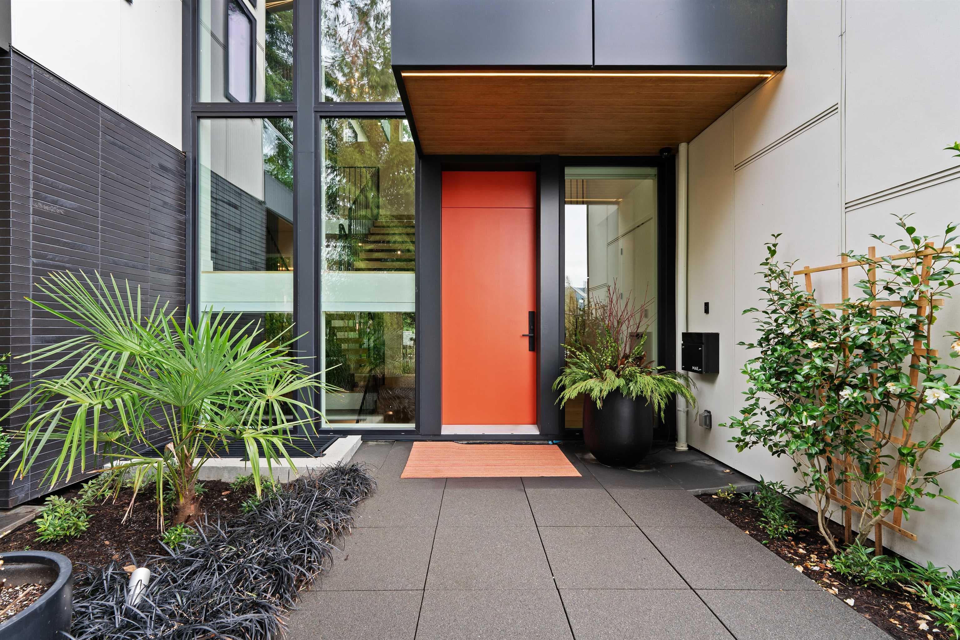 4528 Skyline Drive, North Vancouver, V7R 3H1 — photo 3