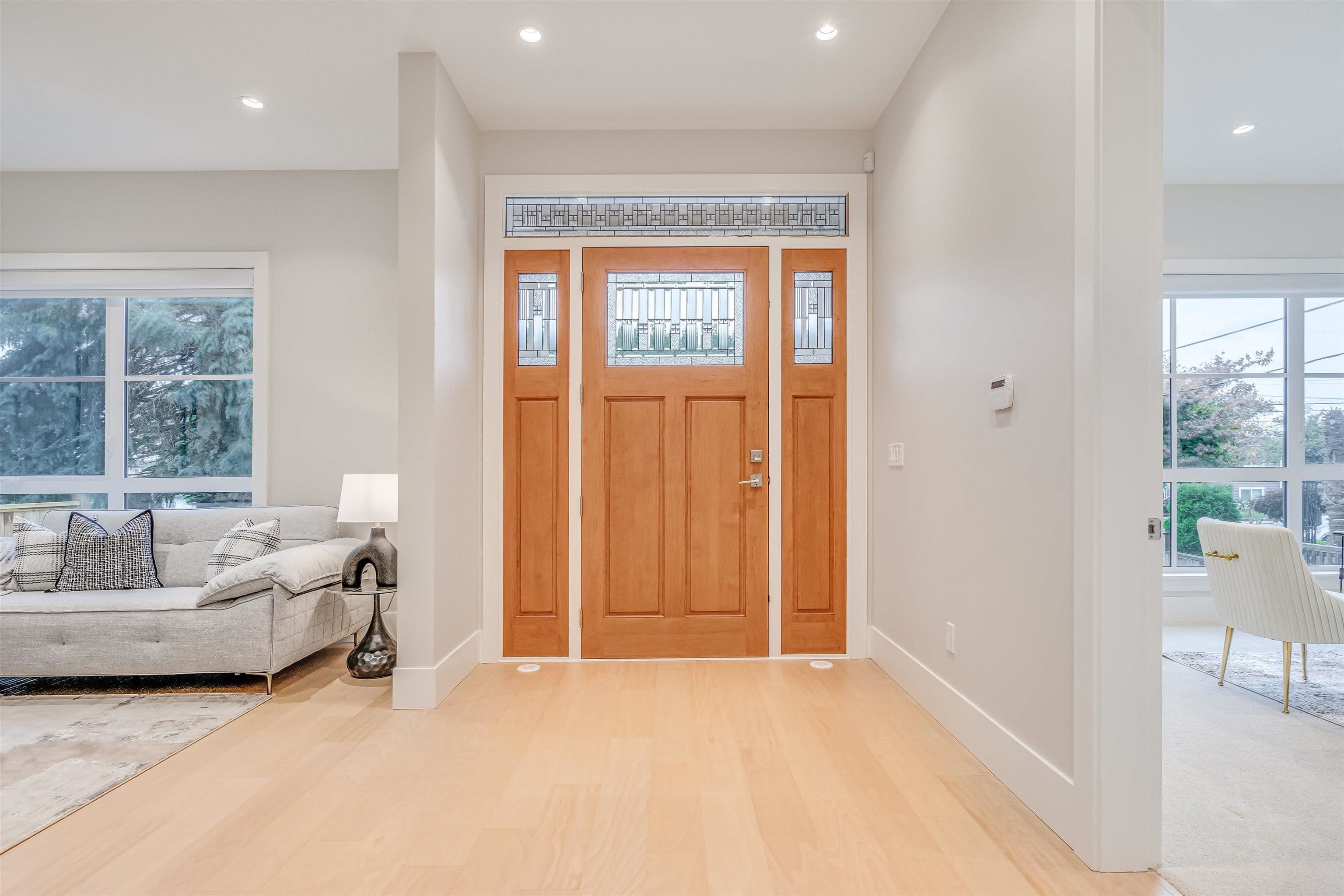 15387 Pacific Avenue, White Rock, V4B 1R3 — photo 3