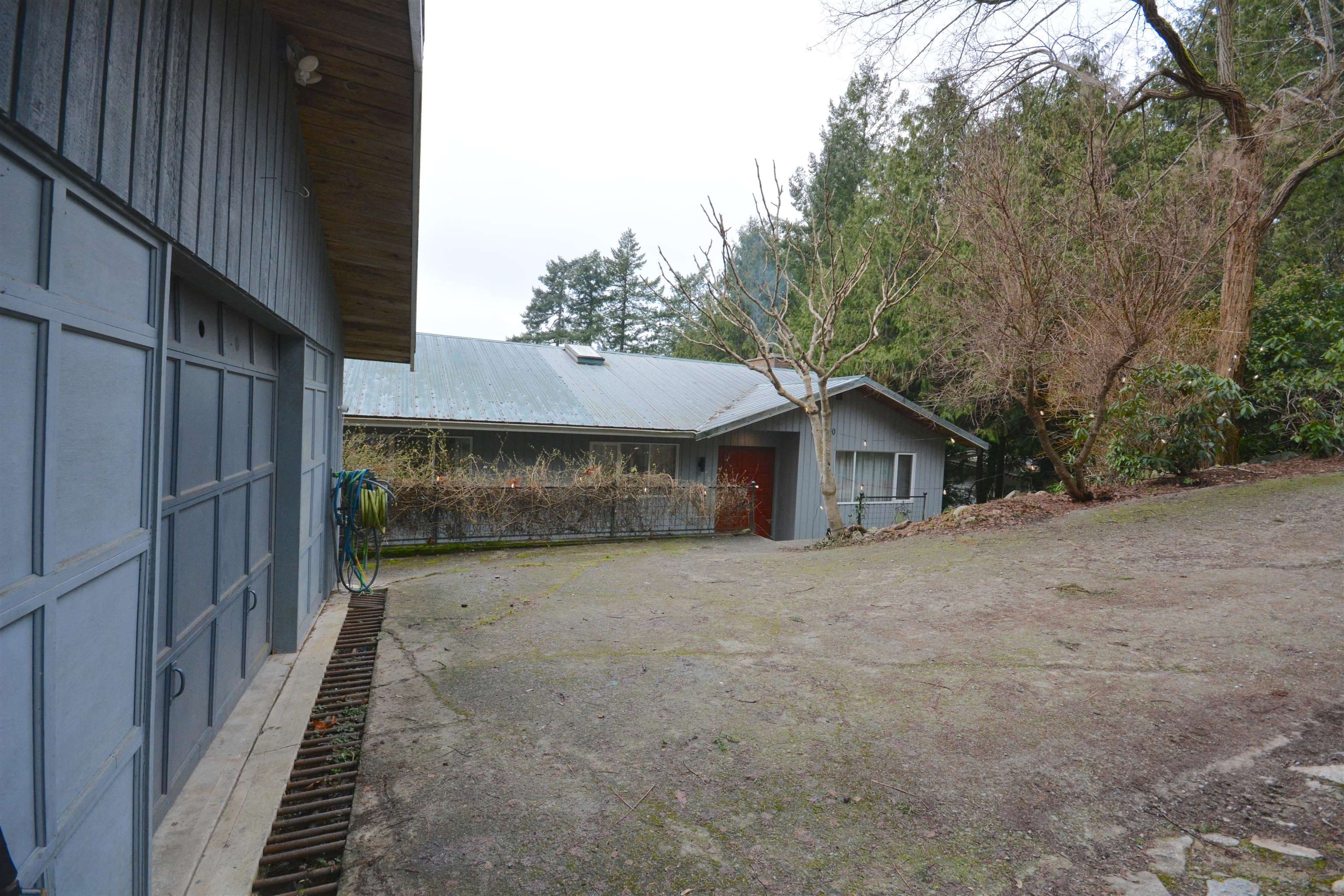 5220 Claydon Road, Garden Bay, V0N 1S1 — photo 2