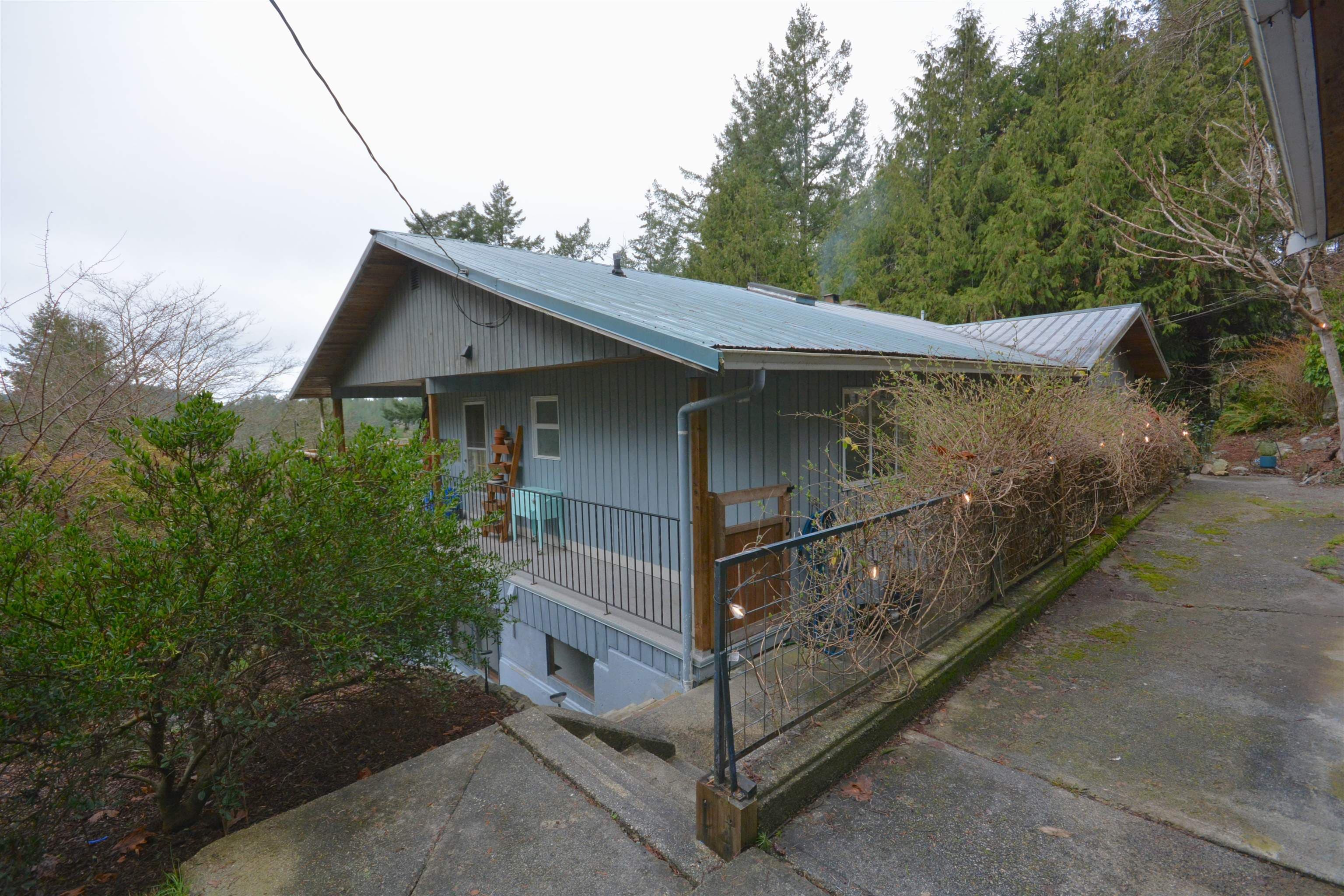 5220 Claydon Road, Garden Bay, V0N 1S1 — photo 3