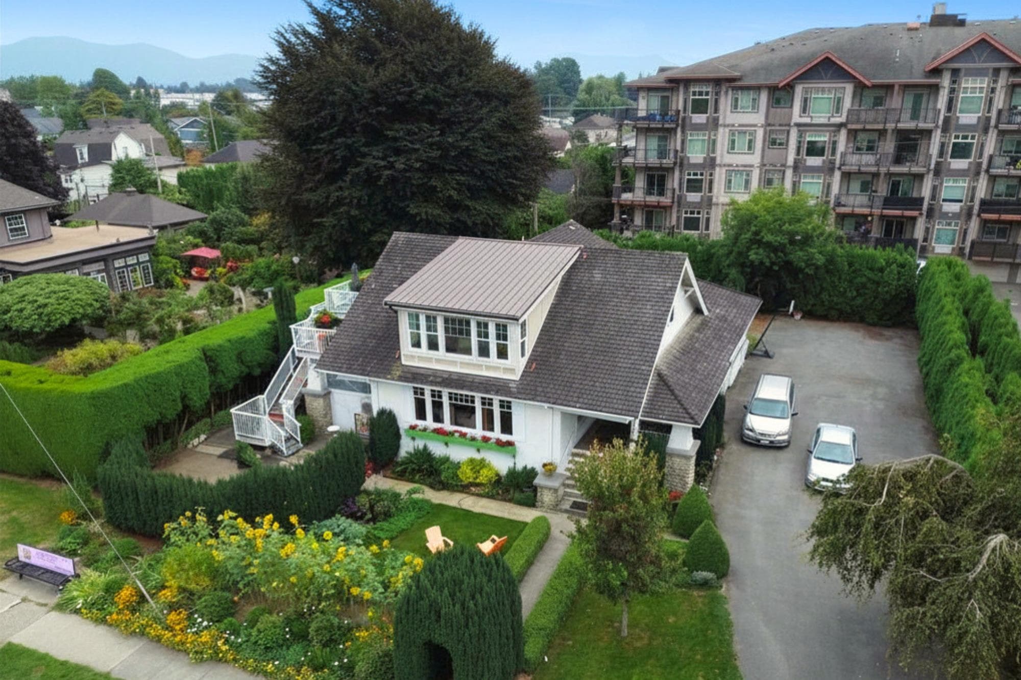 46028 First Avenue, Chilliwack, V2P 1W1 — photo 1