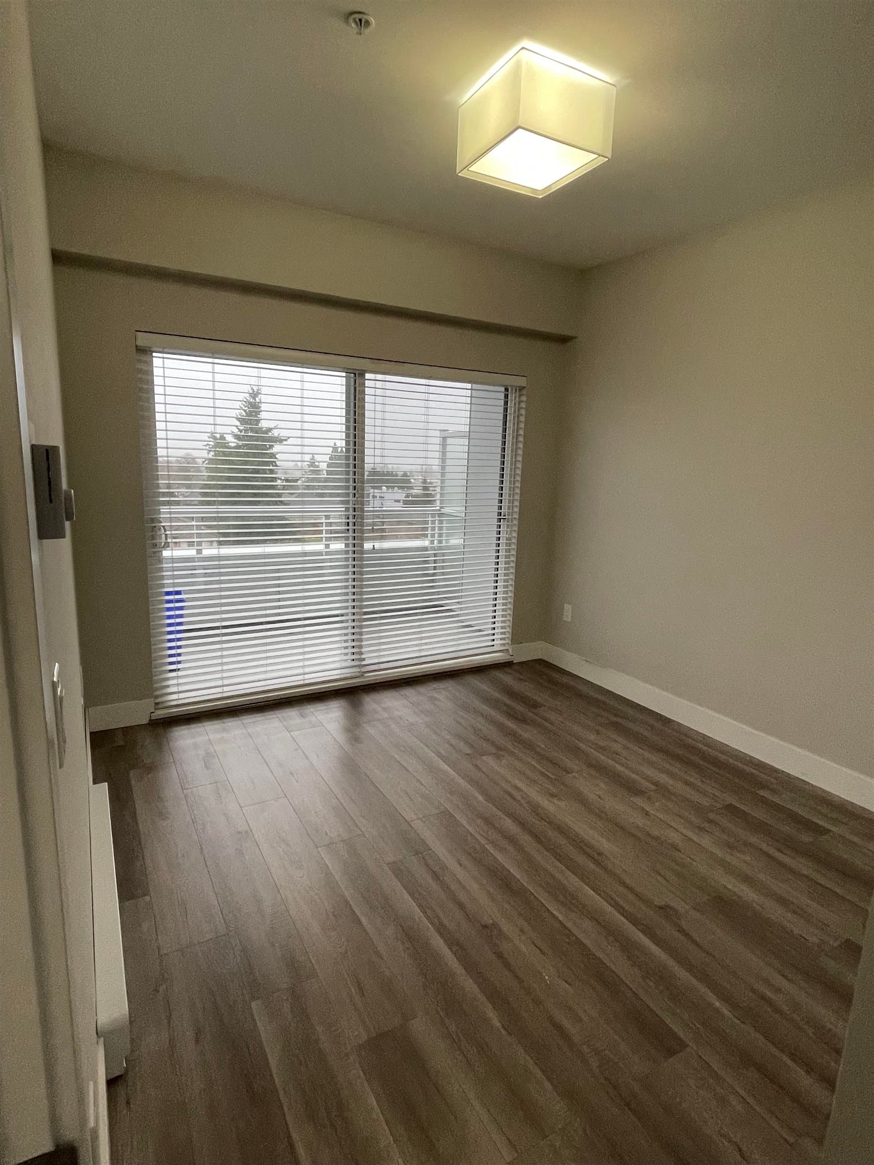 605 - 9015 120 Street, Delta, V4C 0E3 — photo 1