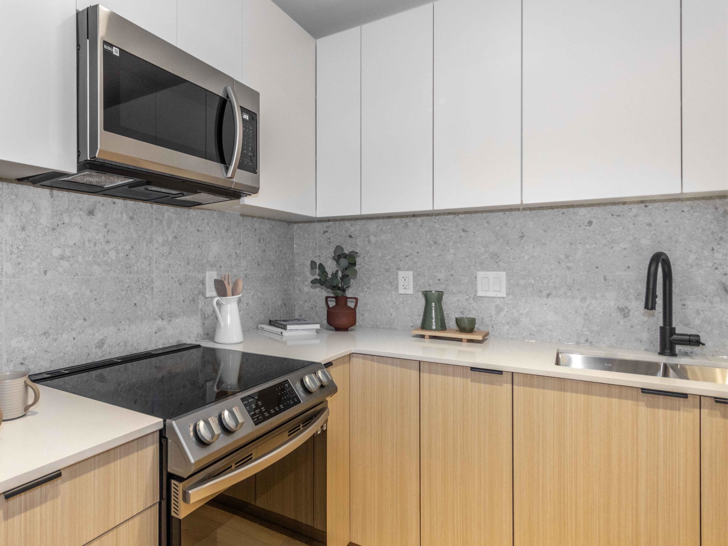 202 - 13455 94a Avenue, Surrey, V0V 0V0 — photo 5