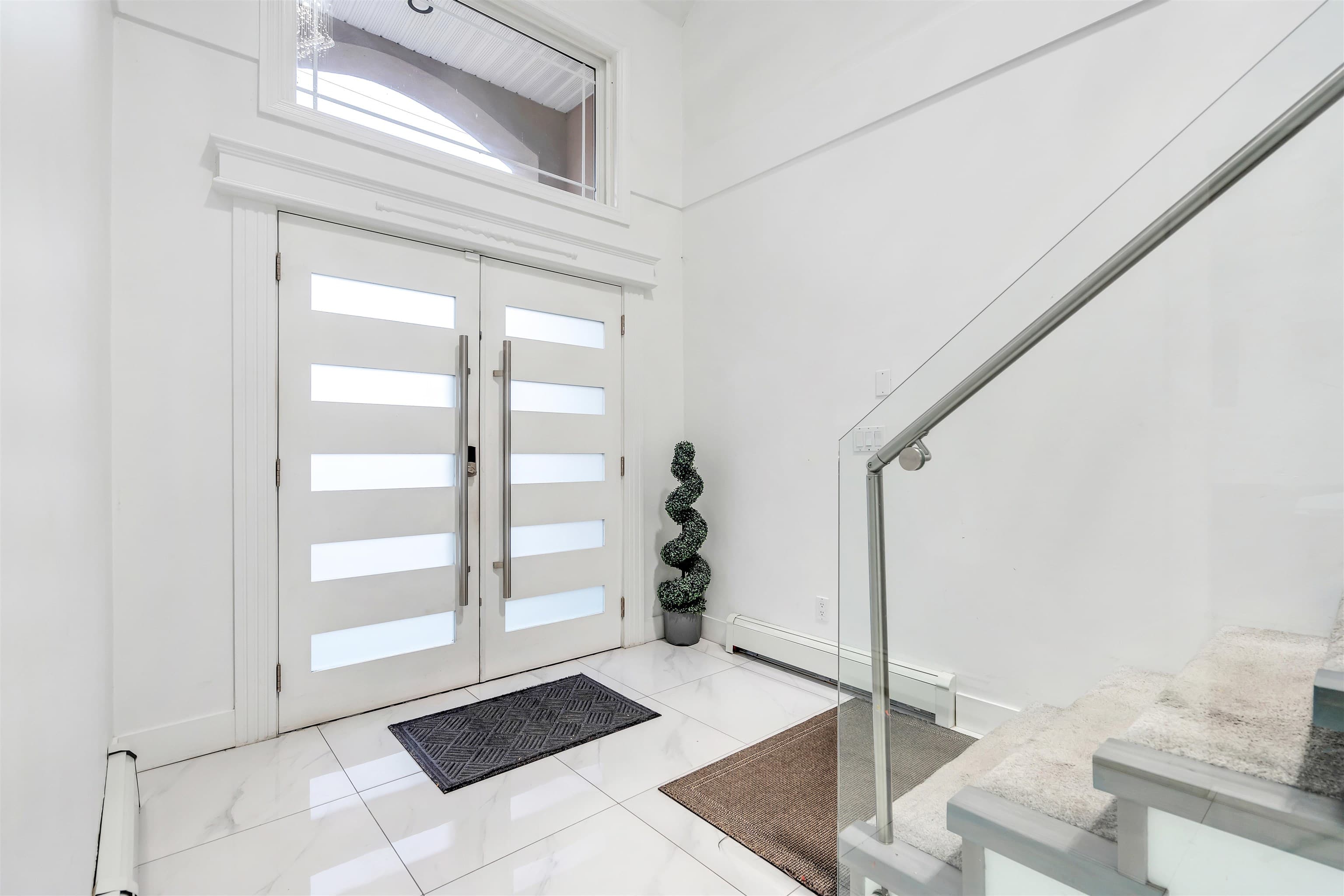 15089 66a Avenue, Surrey, V3S 2A4 — photo 3