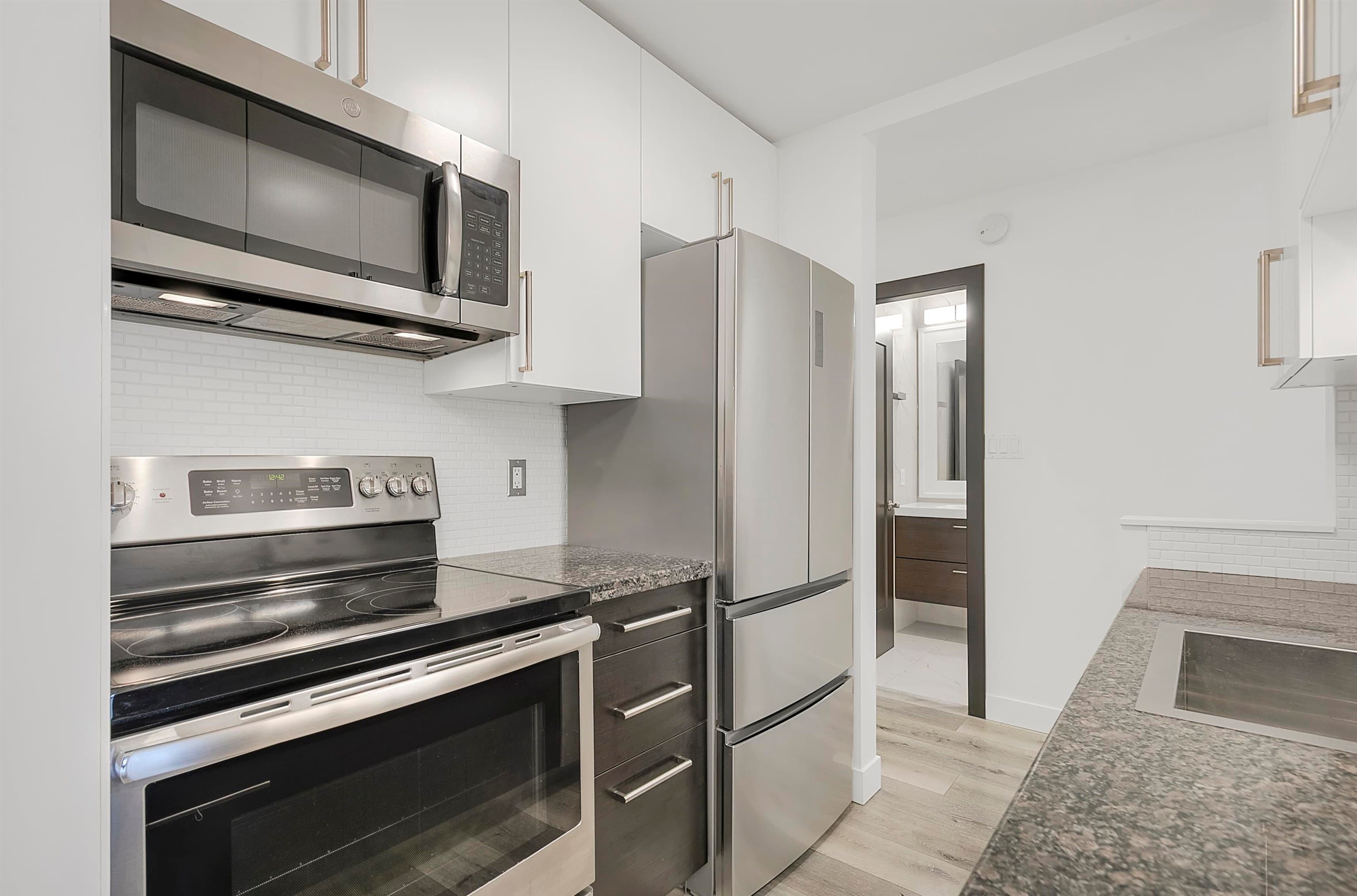 302 - 170 E 3rd Street, North Vancouver, V7L 1E6 — photo 1
