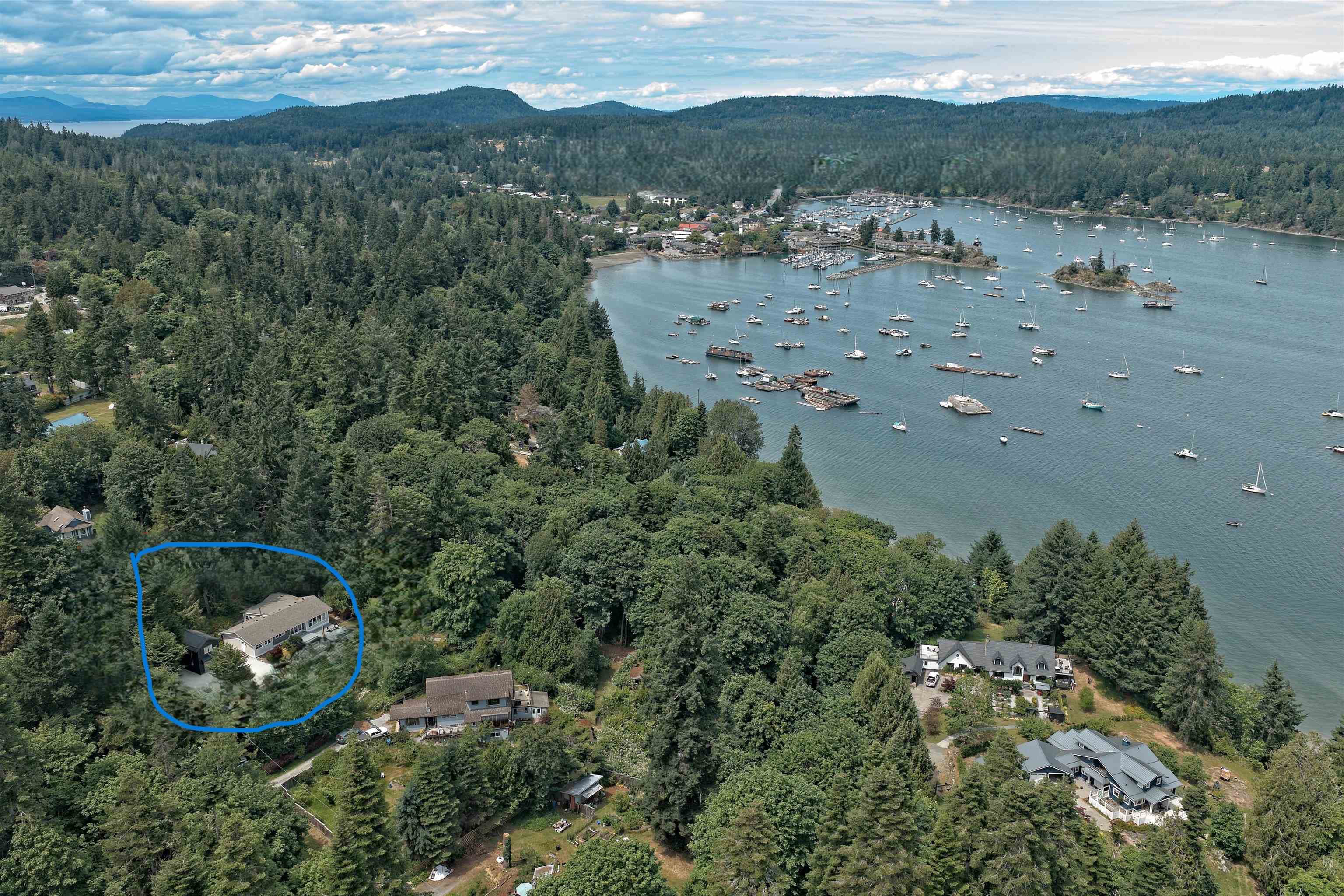 118 Douglas Road, Salt Spring Island, V8K 2J2 — photo 1