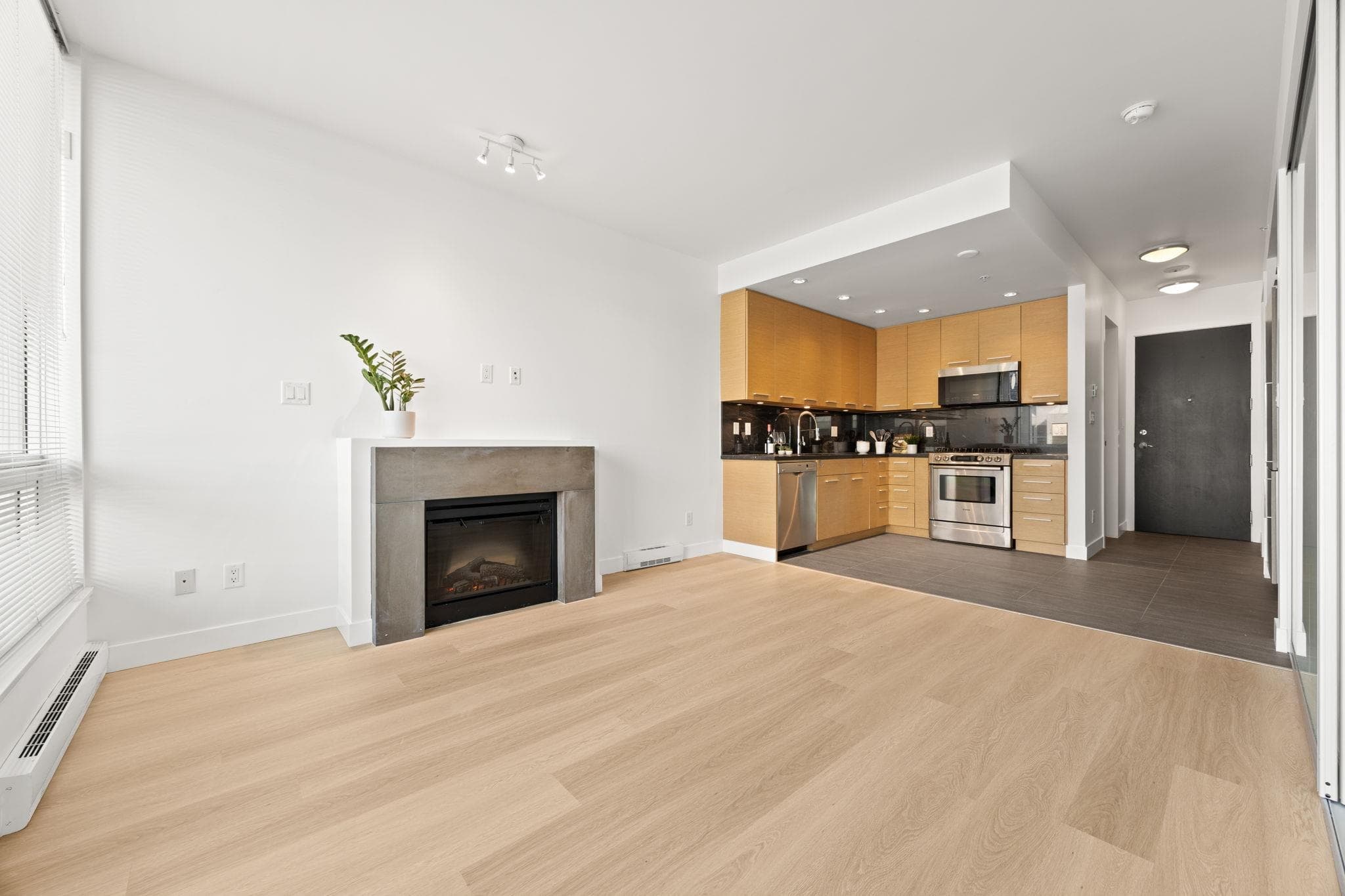 308 - 2528 Maple Street, Vancouver, V6J 0B5 — photo 2