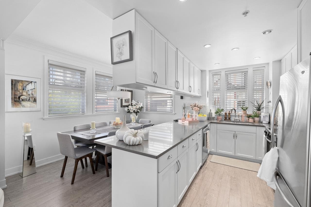 302 - 15392 16a Avenue, Surrey, V4A 1S9 — photo 3