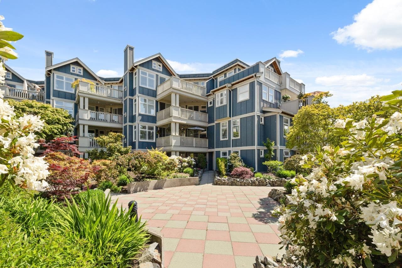 302 - 15392 16a Avenue, Surrey, V4A 1S9 — photo 1