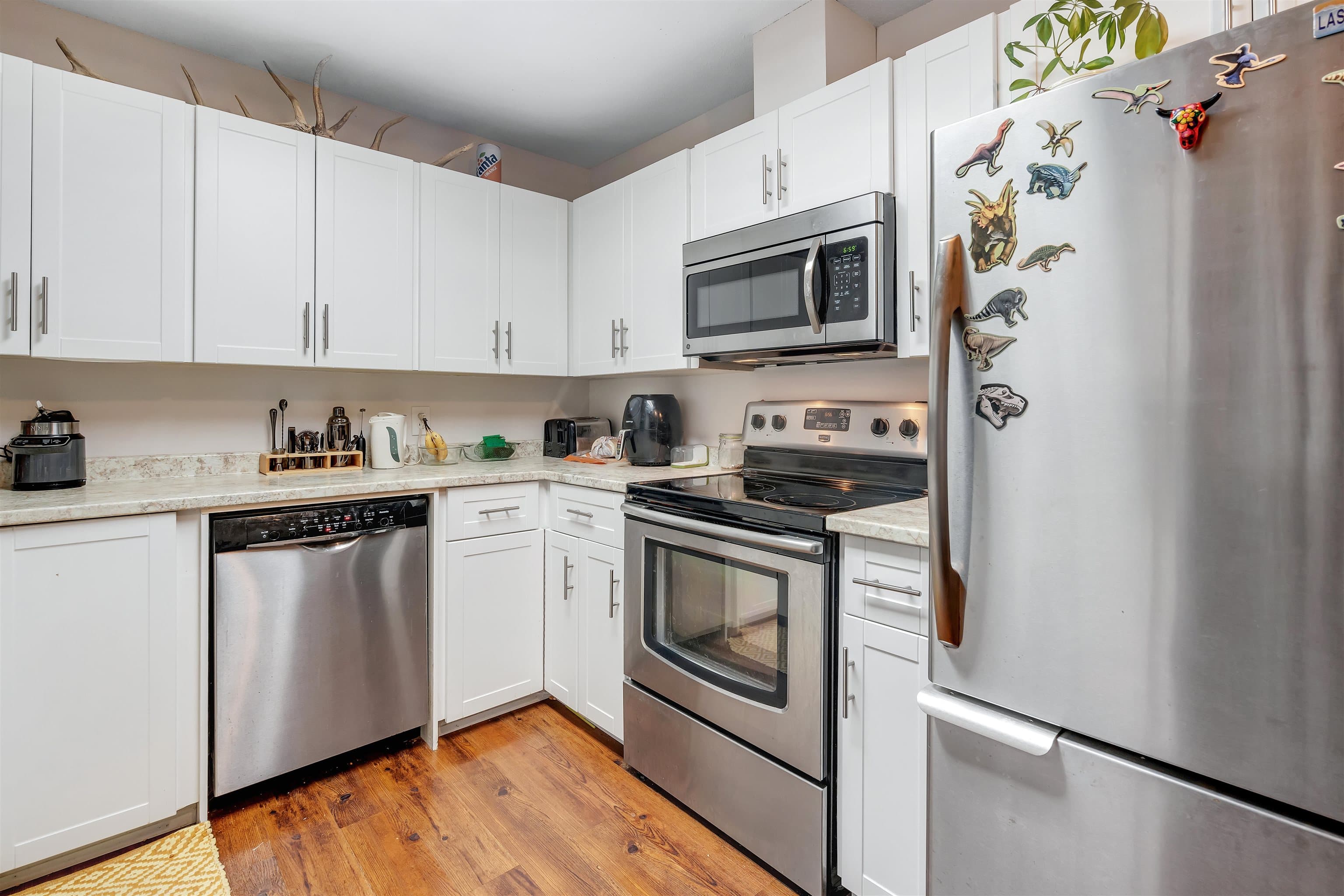 17440 61a Avenue, Surrey, V3S 6Y2 — photo 2