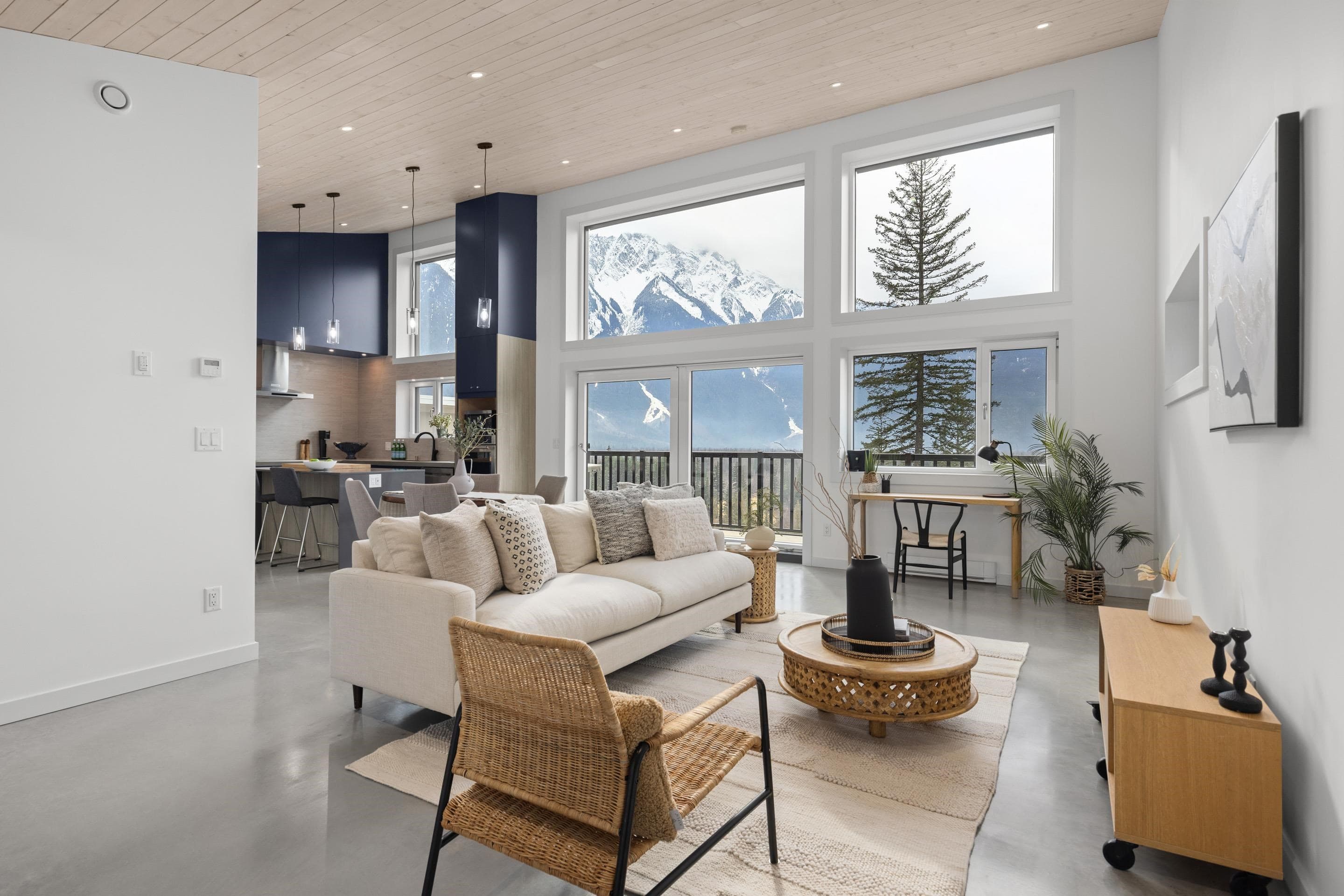 7666 Cerulean Drive, Pemberton