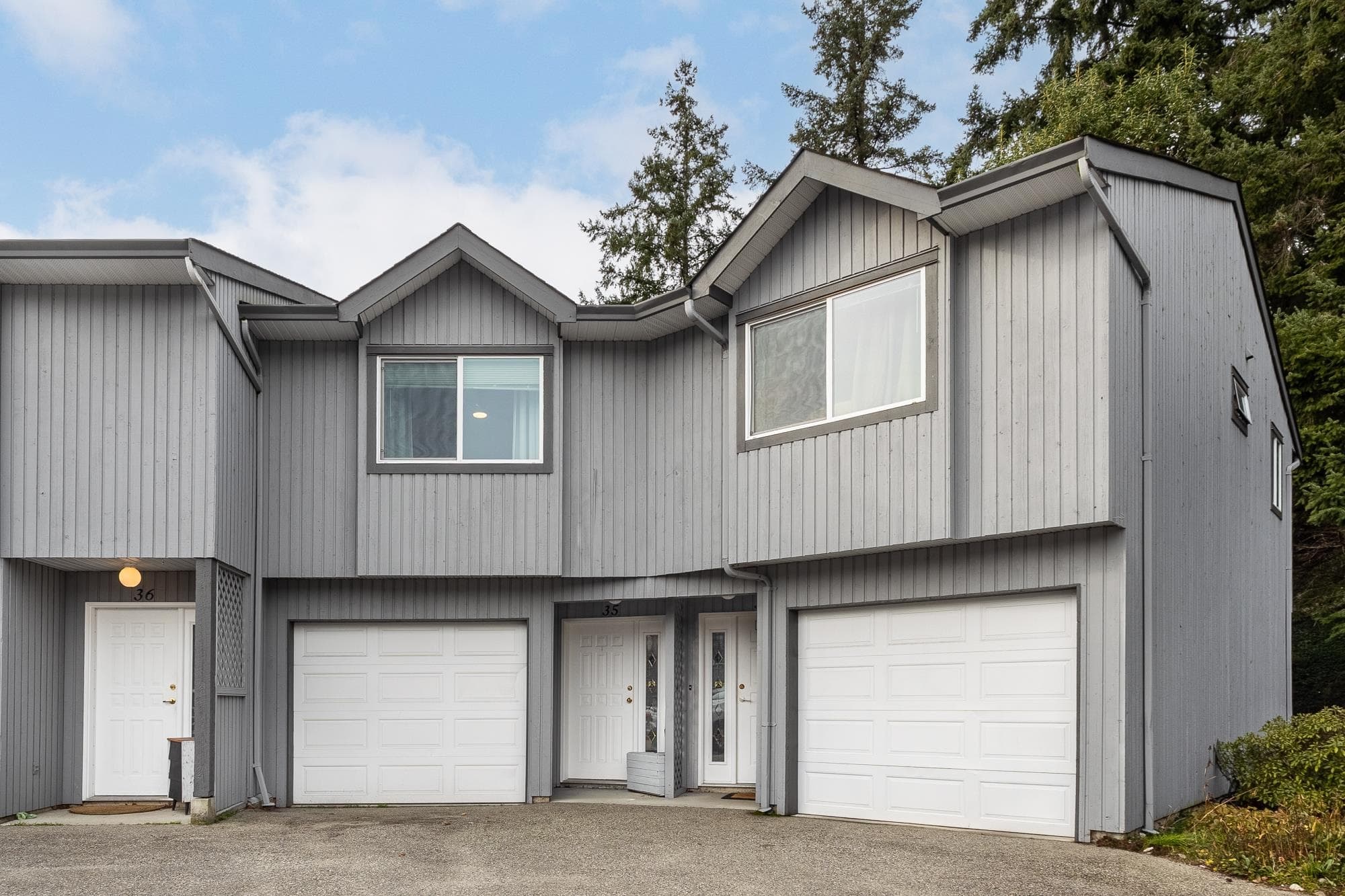 35 - 5761 Wharf Avenue, Sechelt, V0N 3A0 — photo 1