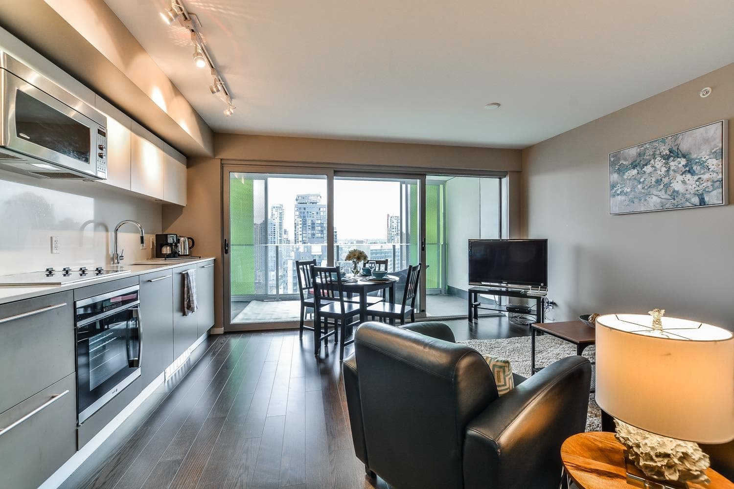 2104 - 999 Seymour Street, Vancouver, V6B 0M5 — photo 1