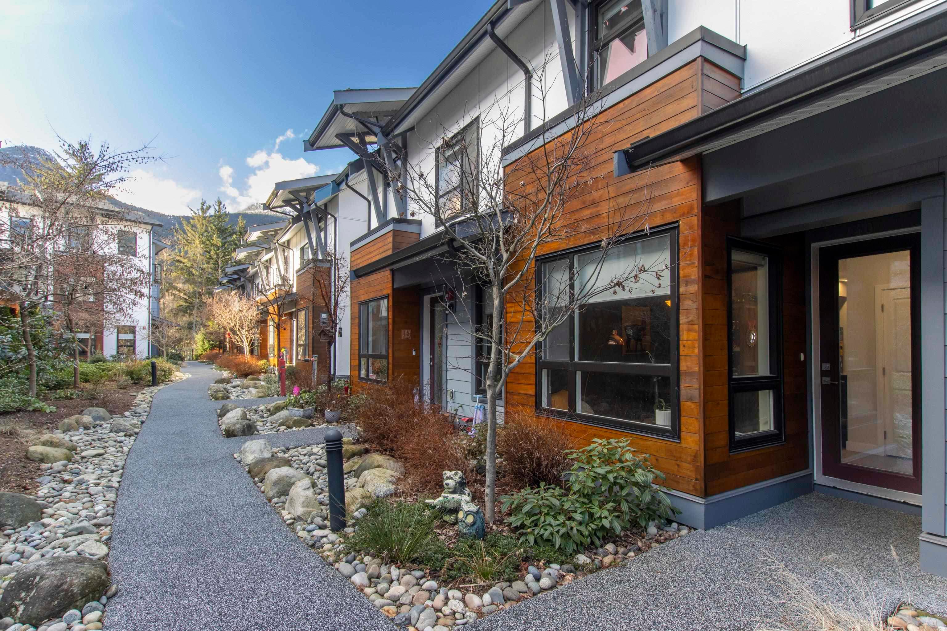 40 - 1188 Main Street, Squamish, V8B 0Z3 — photo 1