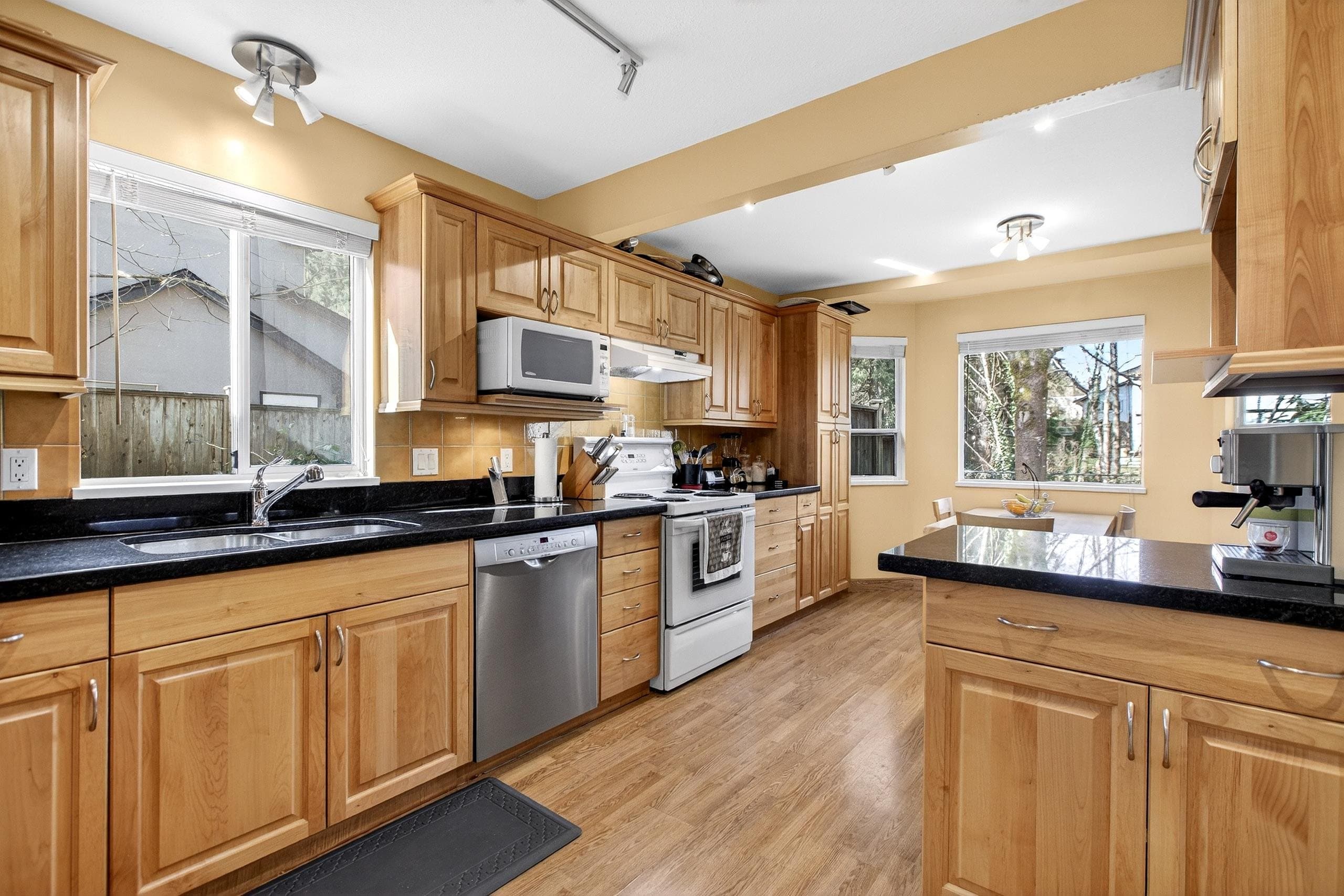 24 - 20888 Mckinney Avenue, Maple Ridge, V2X 8G7 — photo 2