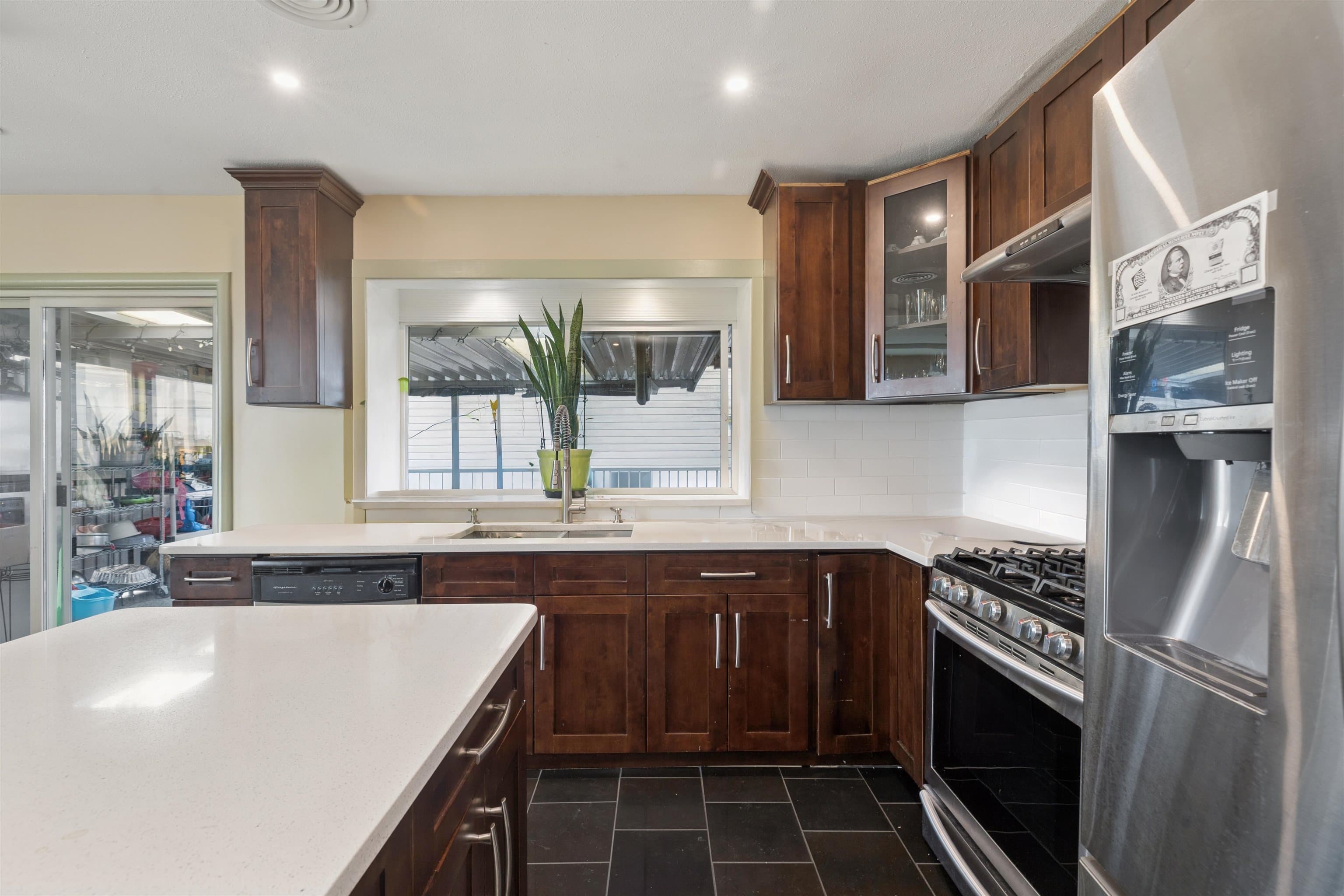 16388 88 Avenue, Surrey, V4N 1B6 — photo 3