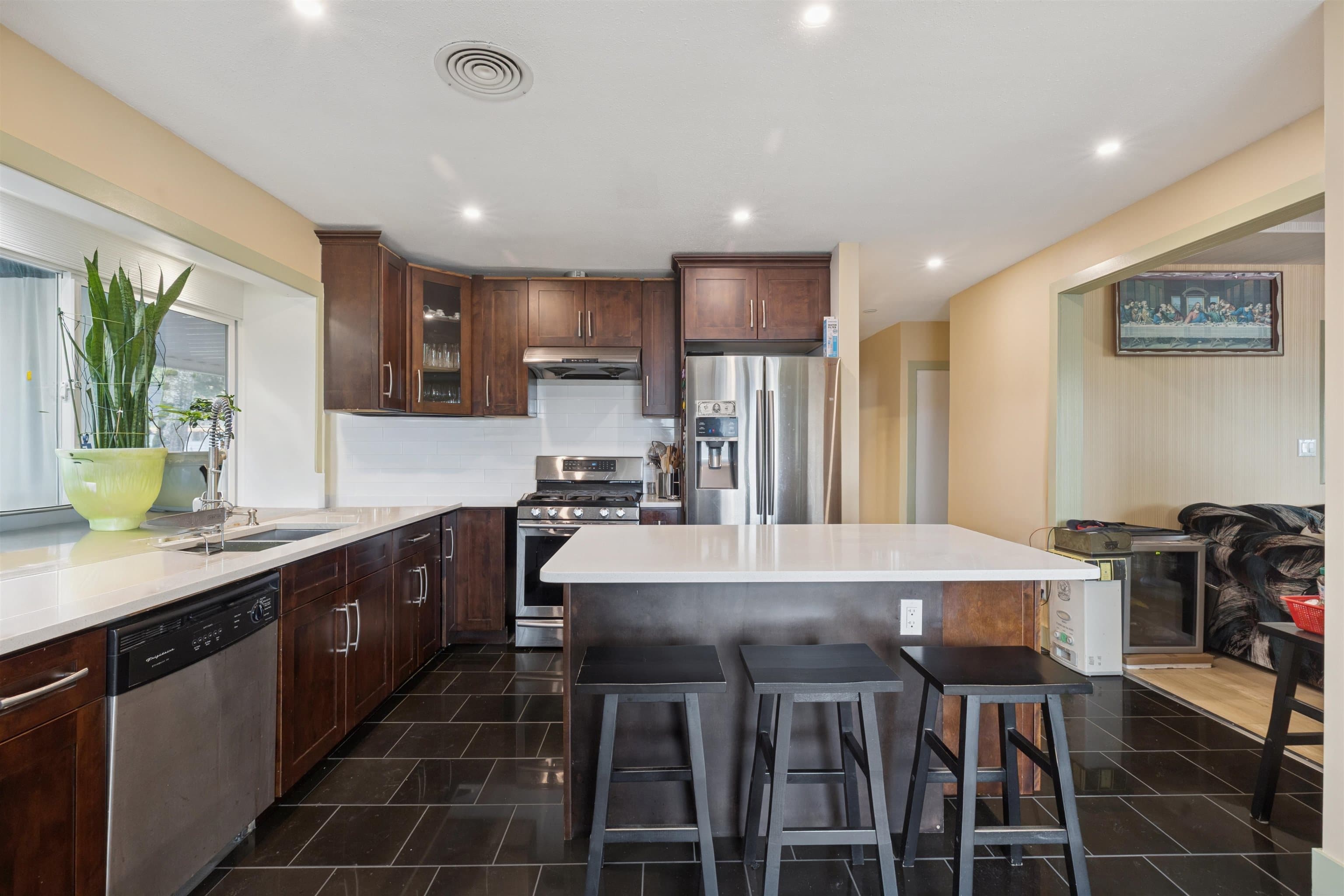 16388 88 Avenue, Surrey, V4N 1B6 — photo 1