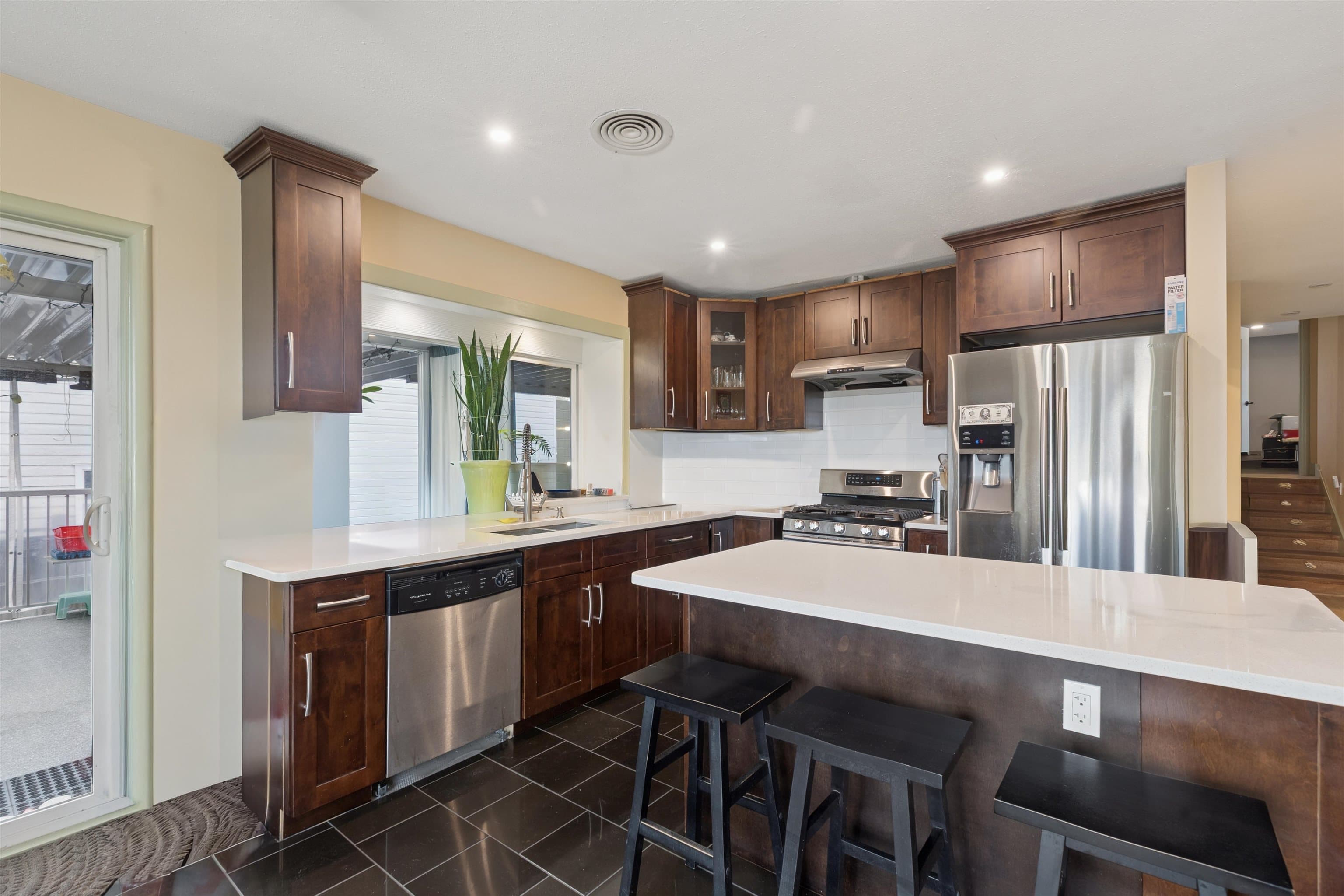 16388 88 Avenue, Surrey, V4N 1B6 — photo 4